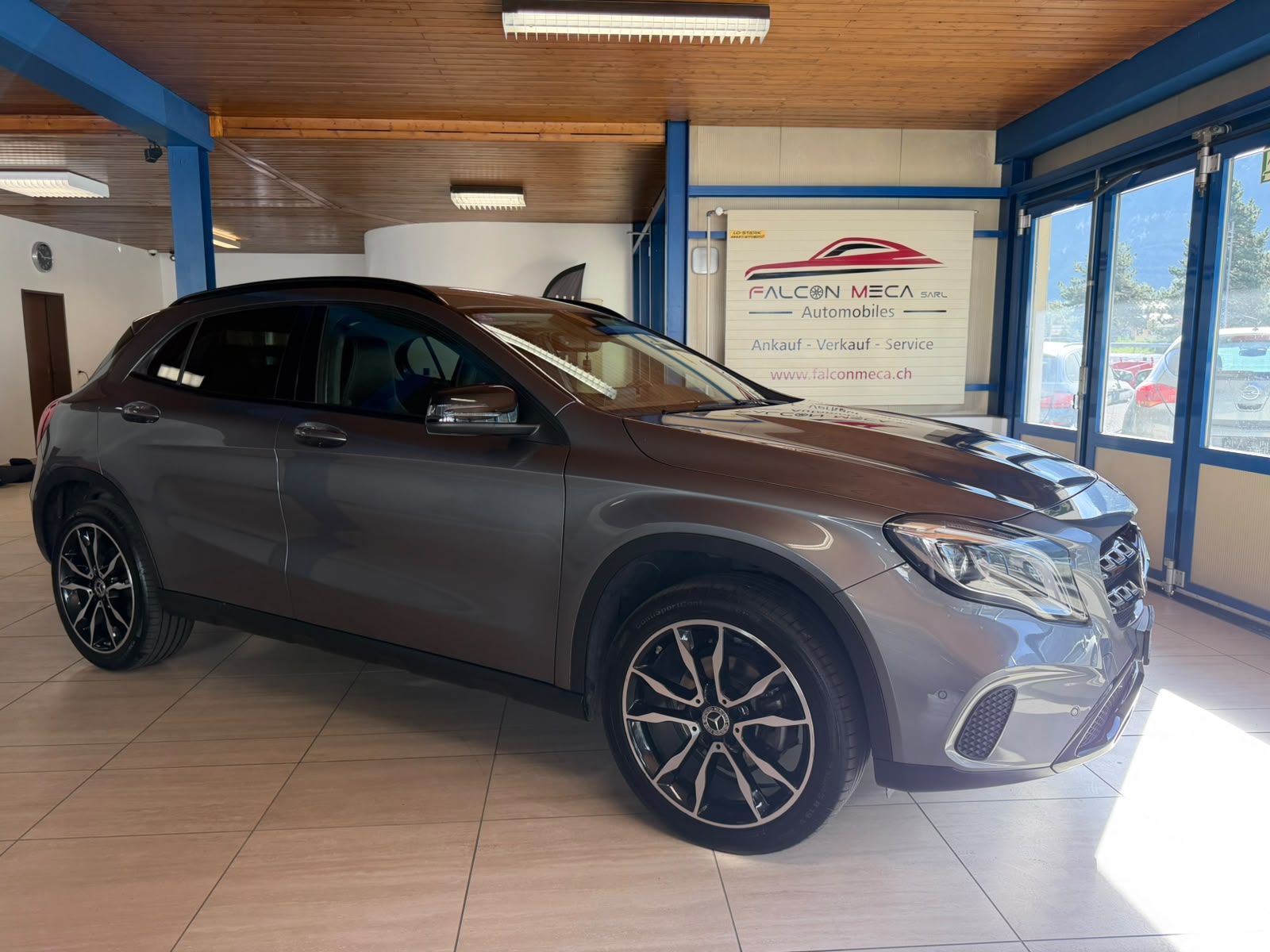 MERCEDES-BENZ GLA 200 Night Star 7G-DCT-image-1