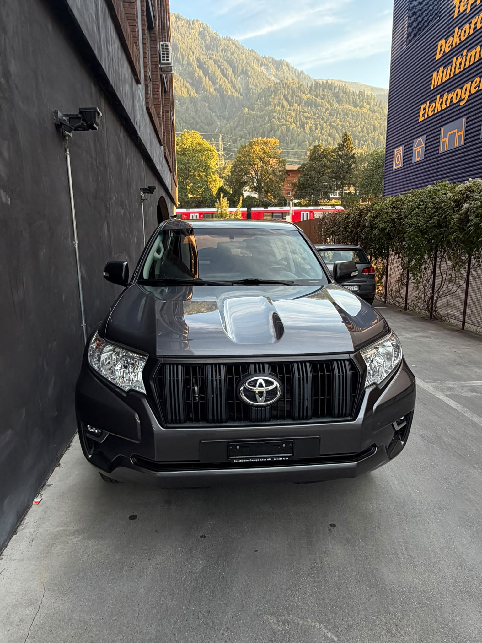 TOYOTA Land Cruiser 2.8TD Comfort Automatic-image-2