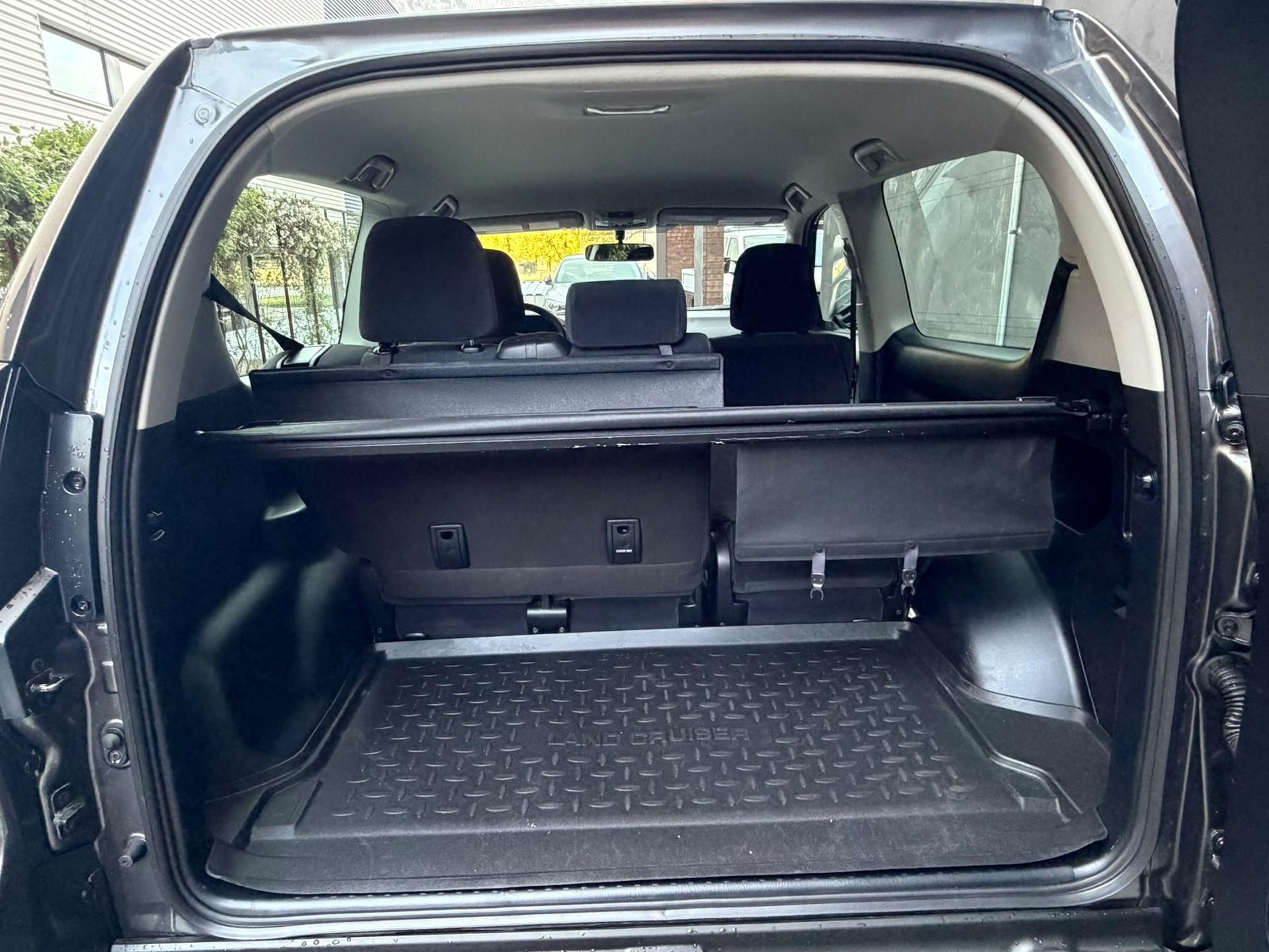 TOYOTA Land Cruiser 2.8TD Comfort Automatic-image-10
