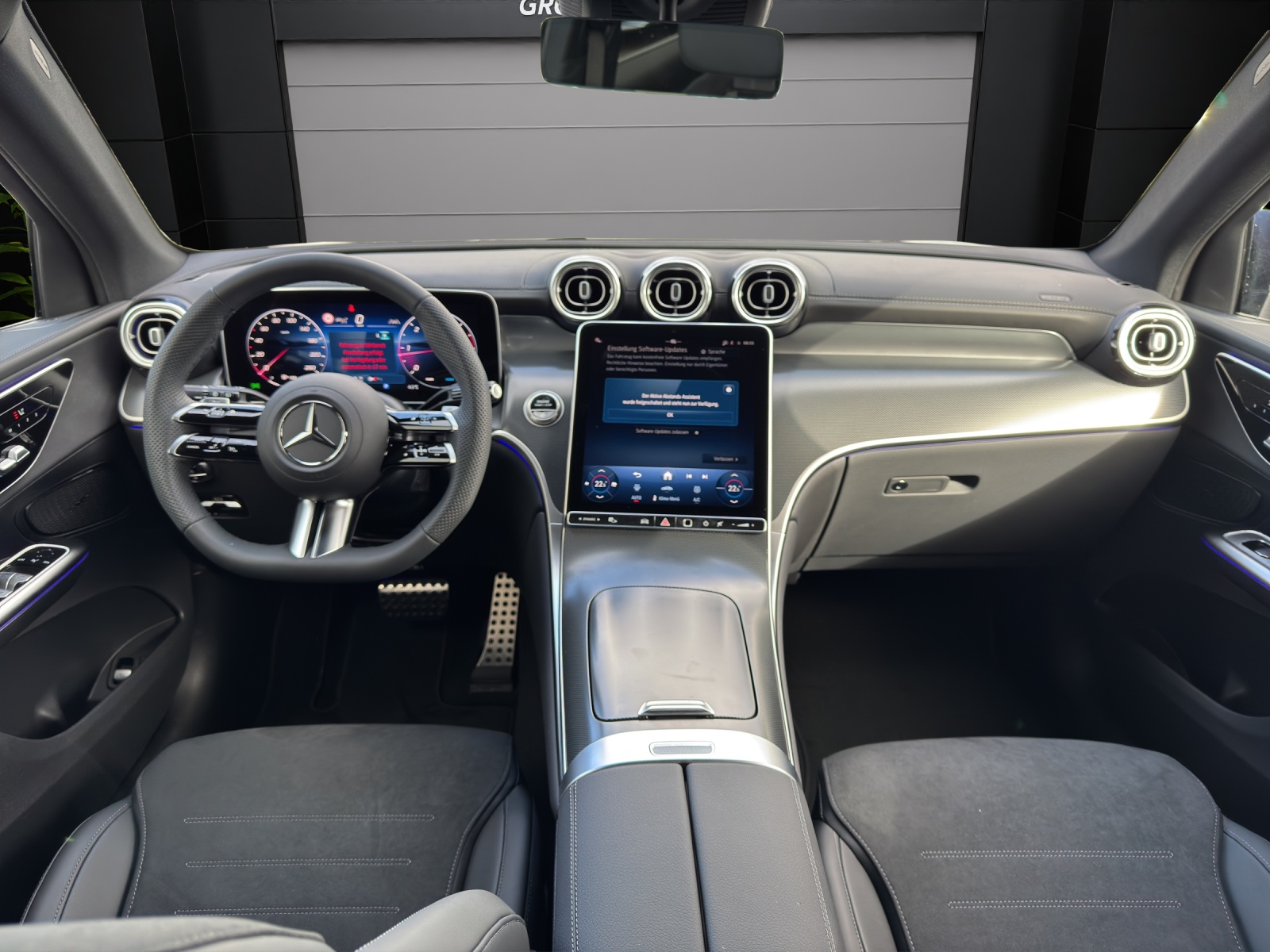 MERCEDES-BENZ GLC 220 d 4Matic 9G-Tronic-image-9