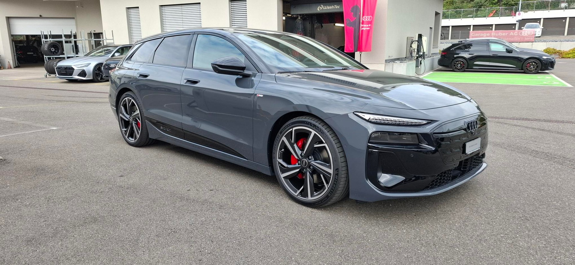 AUDI A6 Avant e-tron quattro-image-5