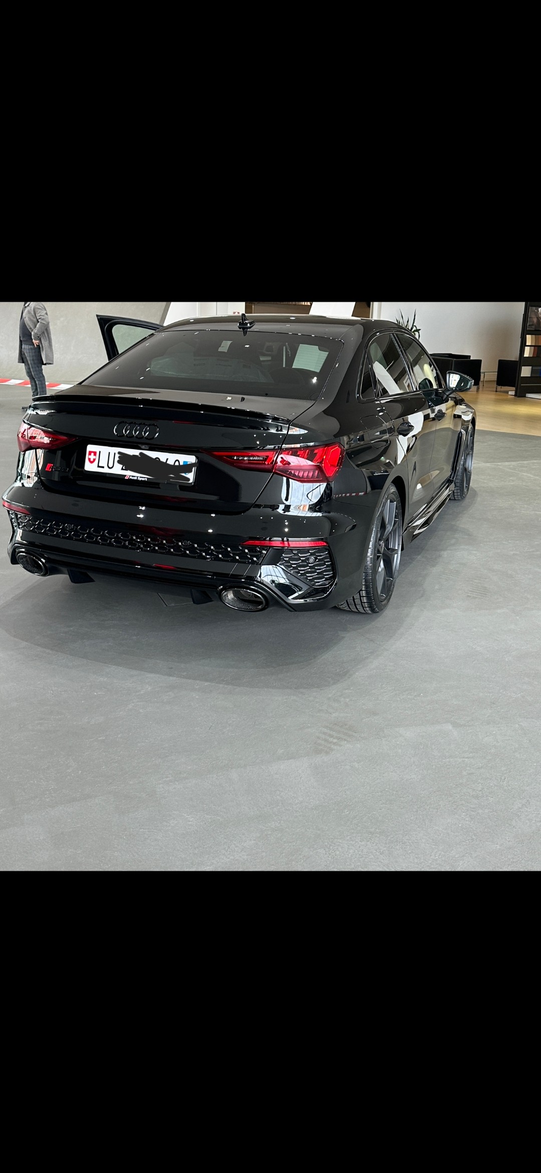 AUDI 2.5 TFSI quattro S-Tronic-image-2