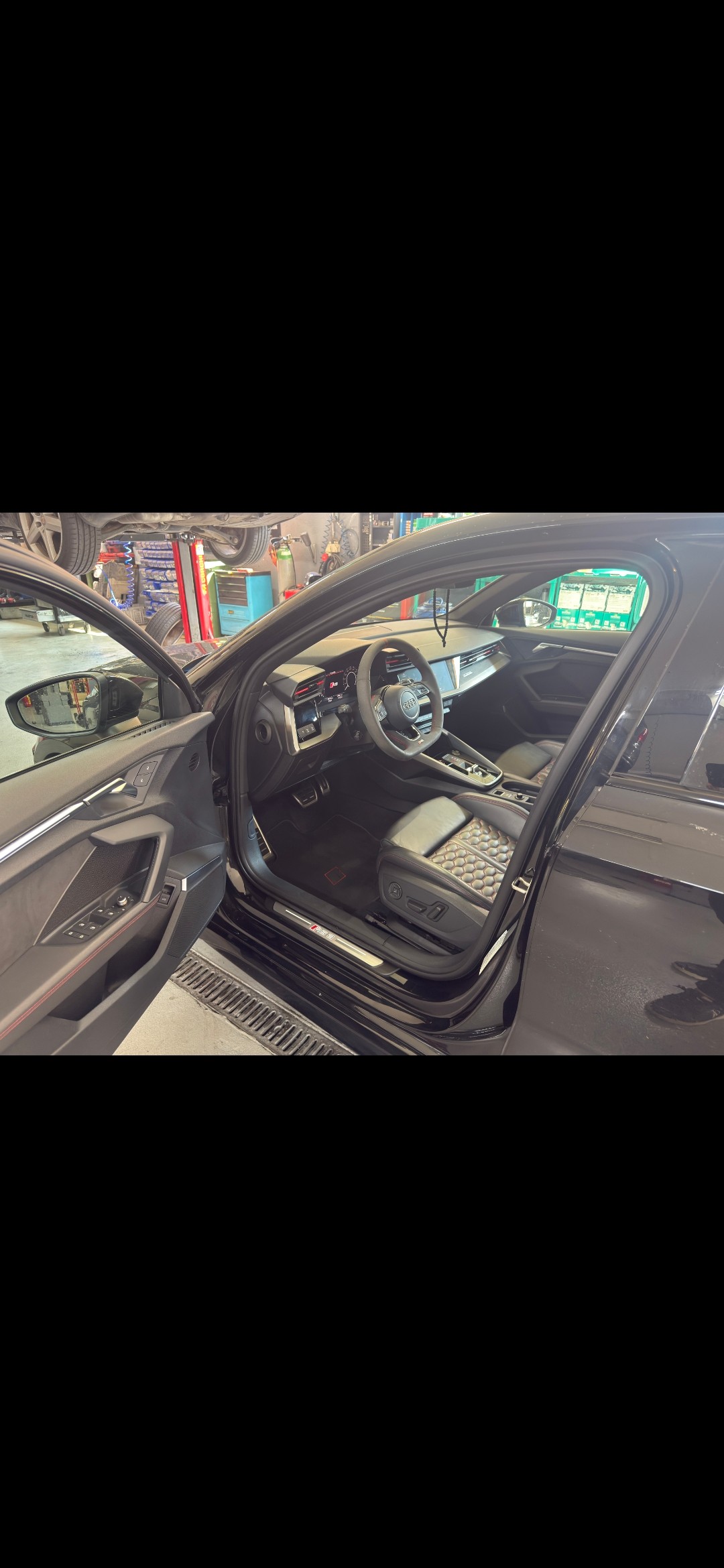AUDI 2.5 TFSI quattro S-Tronic-image-3