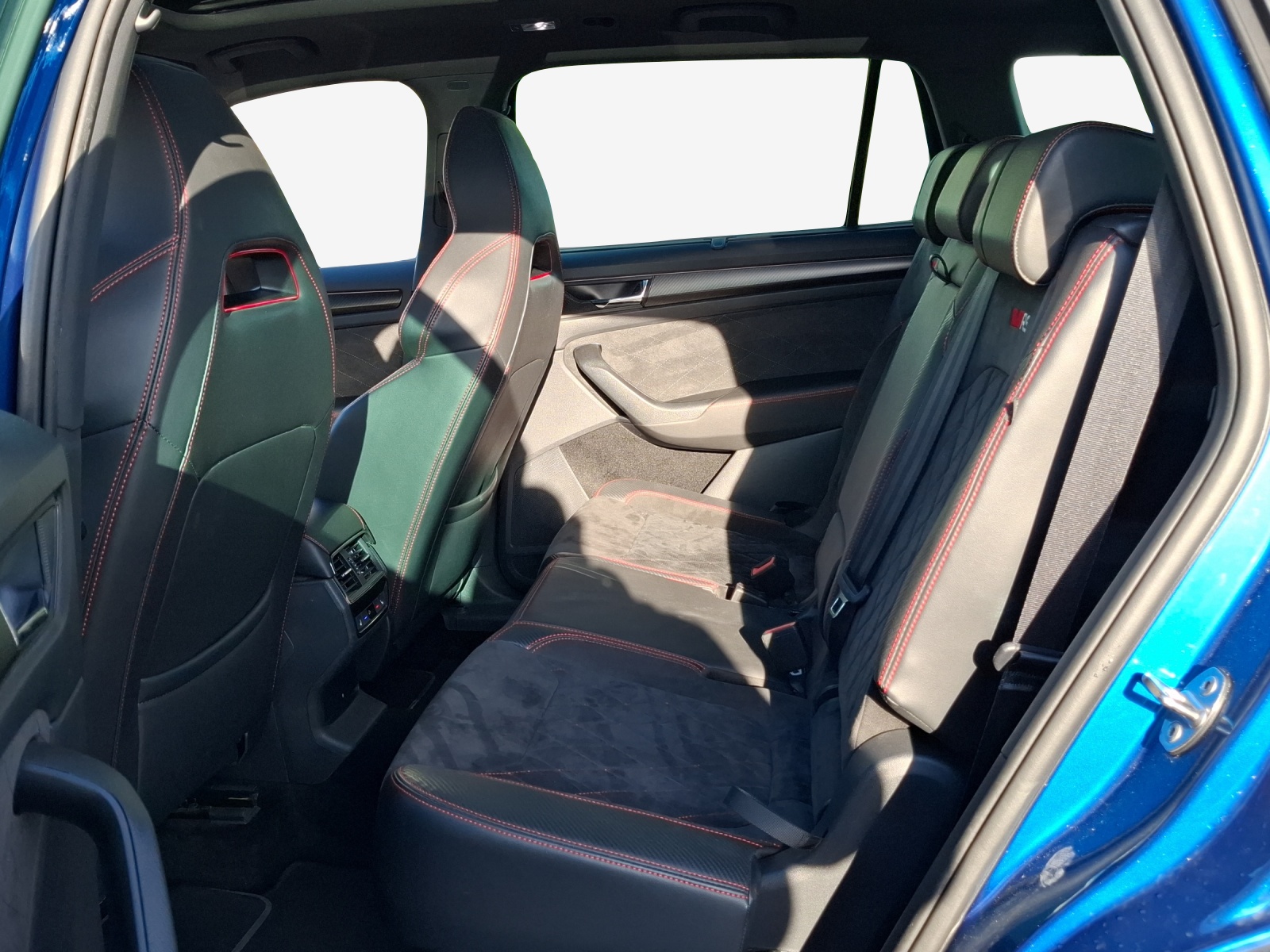 SKODA Kodiaq 2.0 Bi-TDI SCR RS 4x4 DSG-image-11