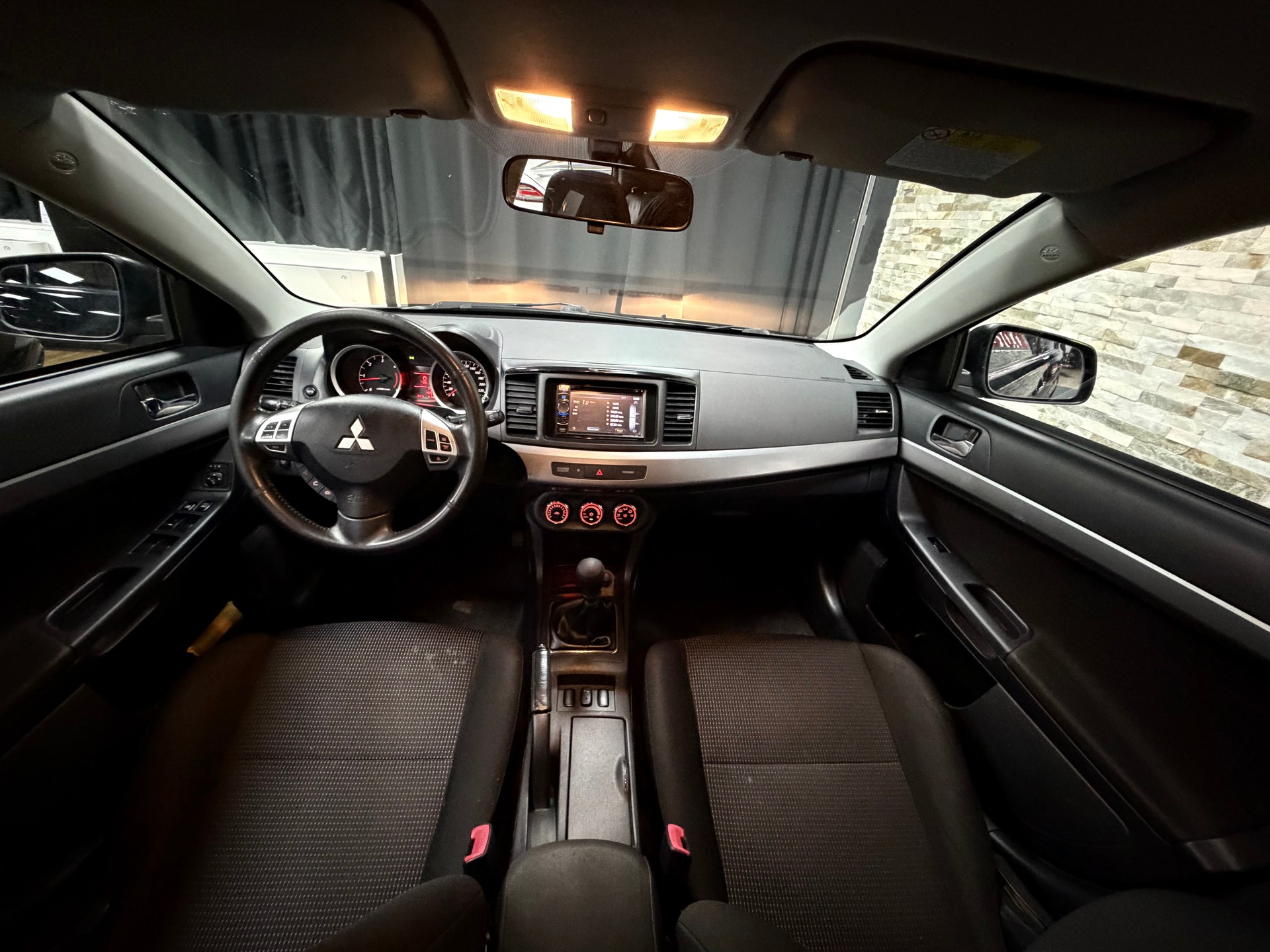 MITSUBISHI Lancer Sportback 1.8 DID Invite-image-14