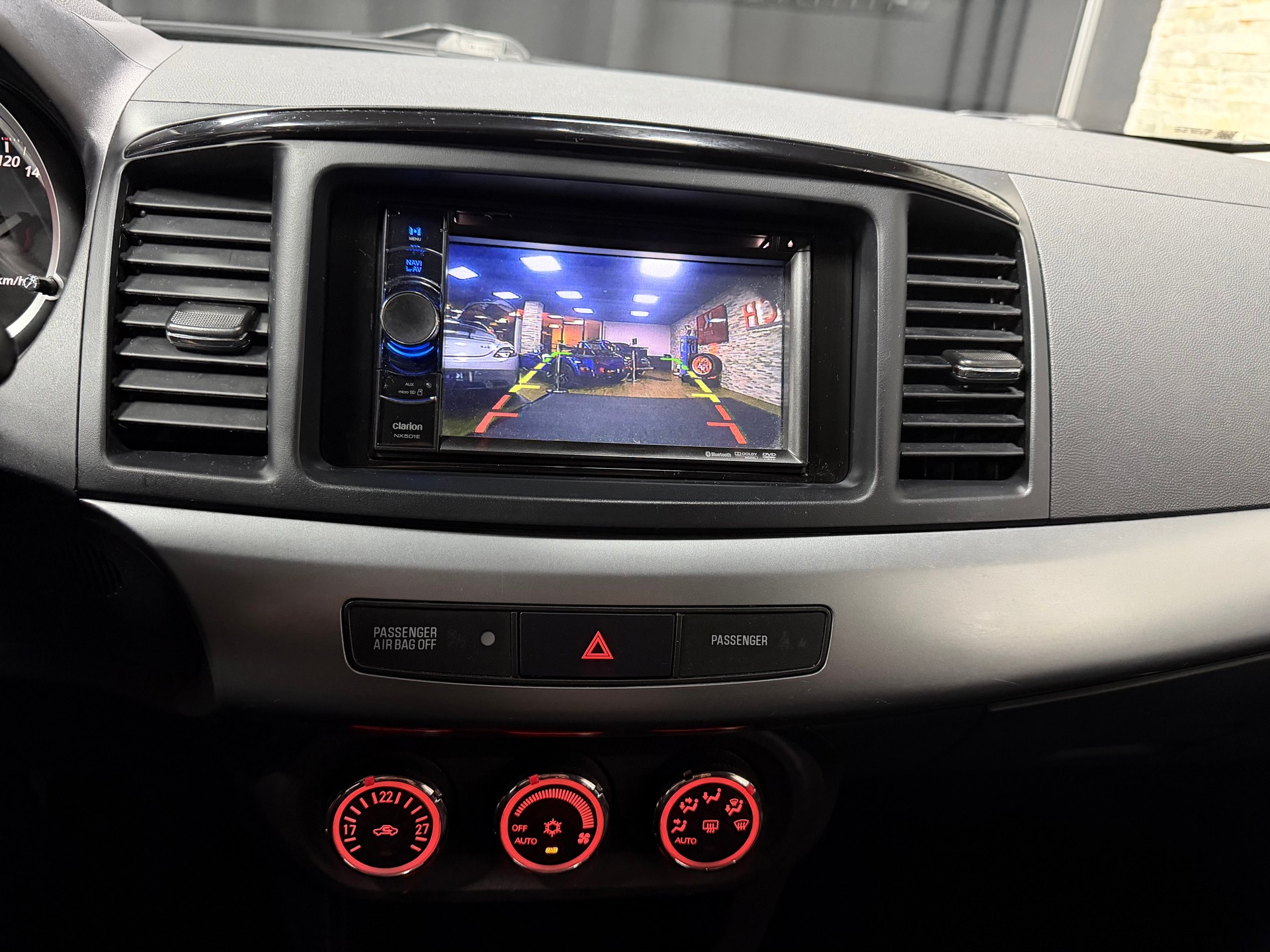 MITSUBISHI Lancer Sportback 1.8 DID Invite-image-12
