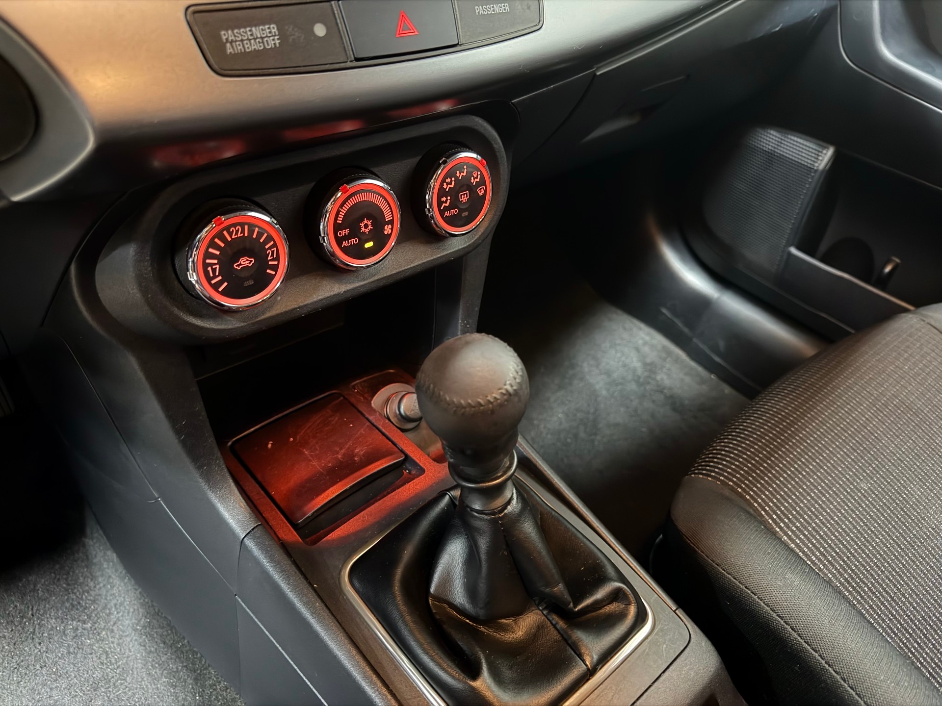 MITSUBISHI Lancer Sportback 1.8 DID Invite-image-11