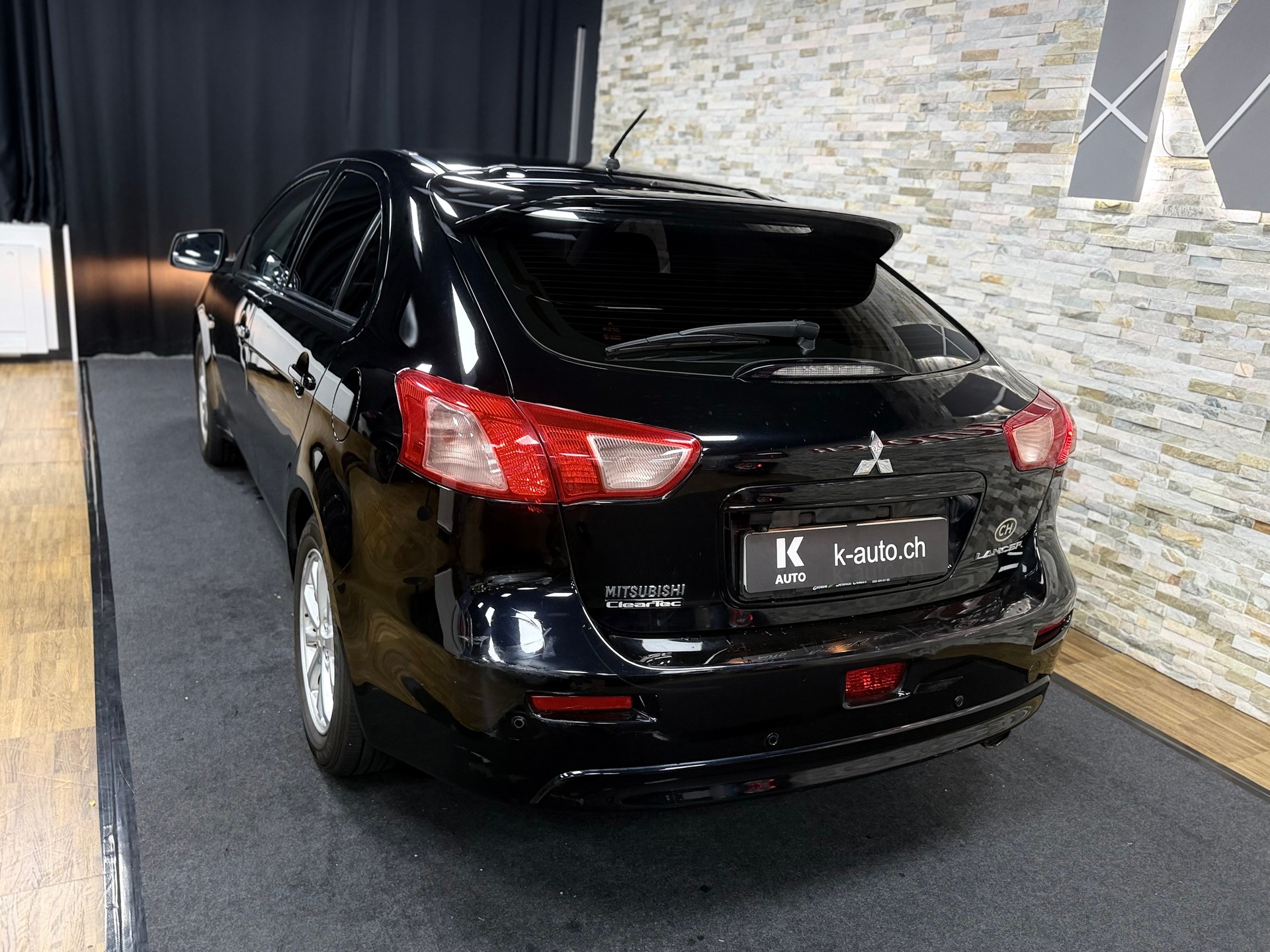 MITSUBISHI Lancer Sportback 1.8 DID Invite-image-1