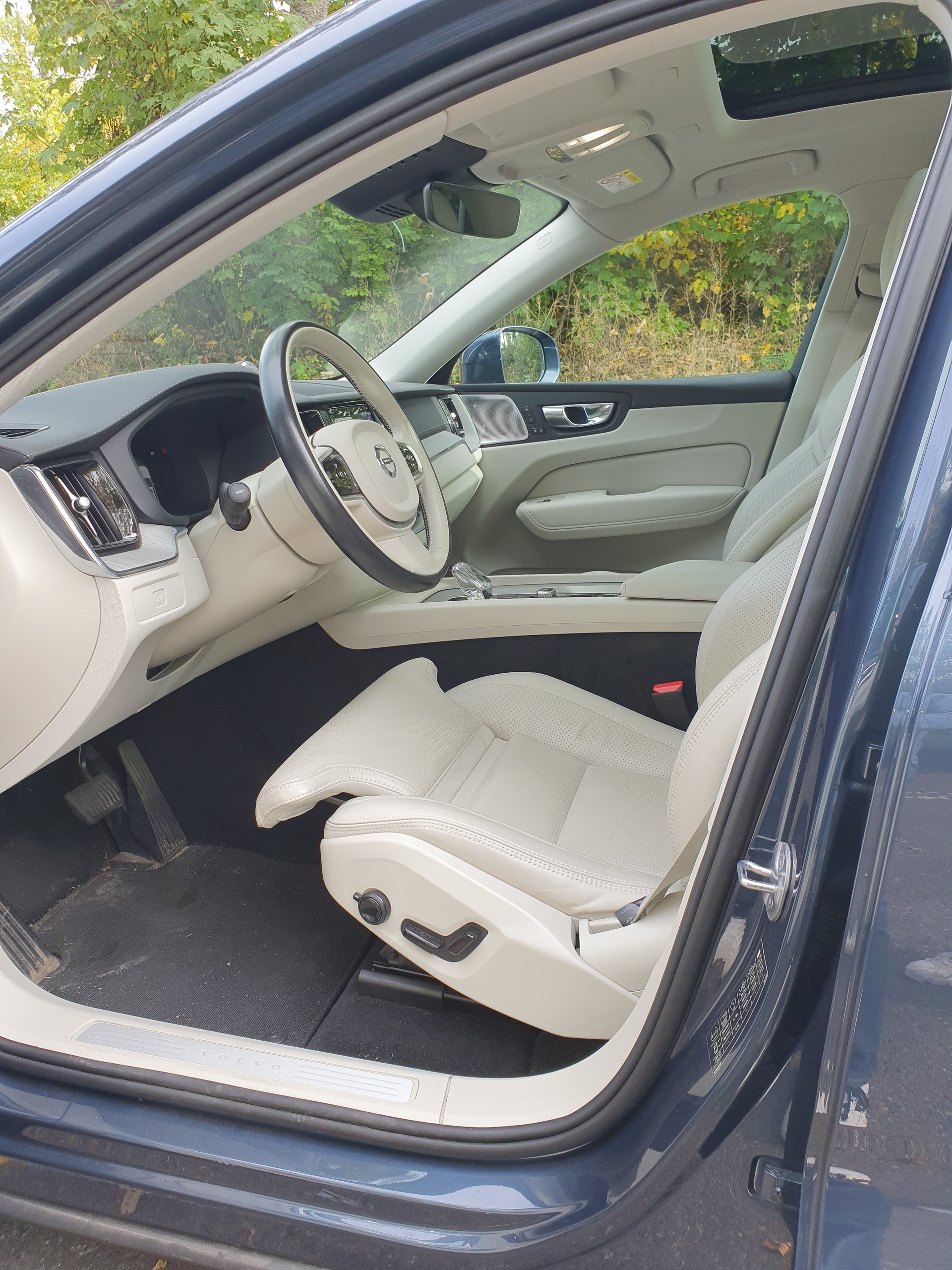 VOLVO 2.0 B6 MH Ultimate Bright AWD-image-3