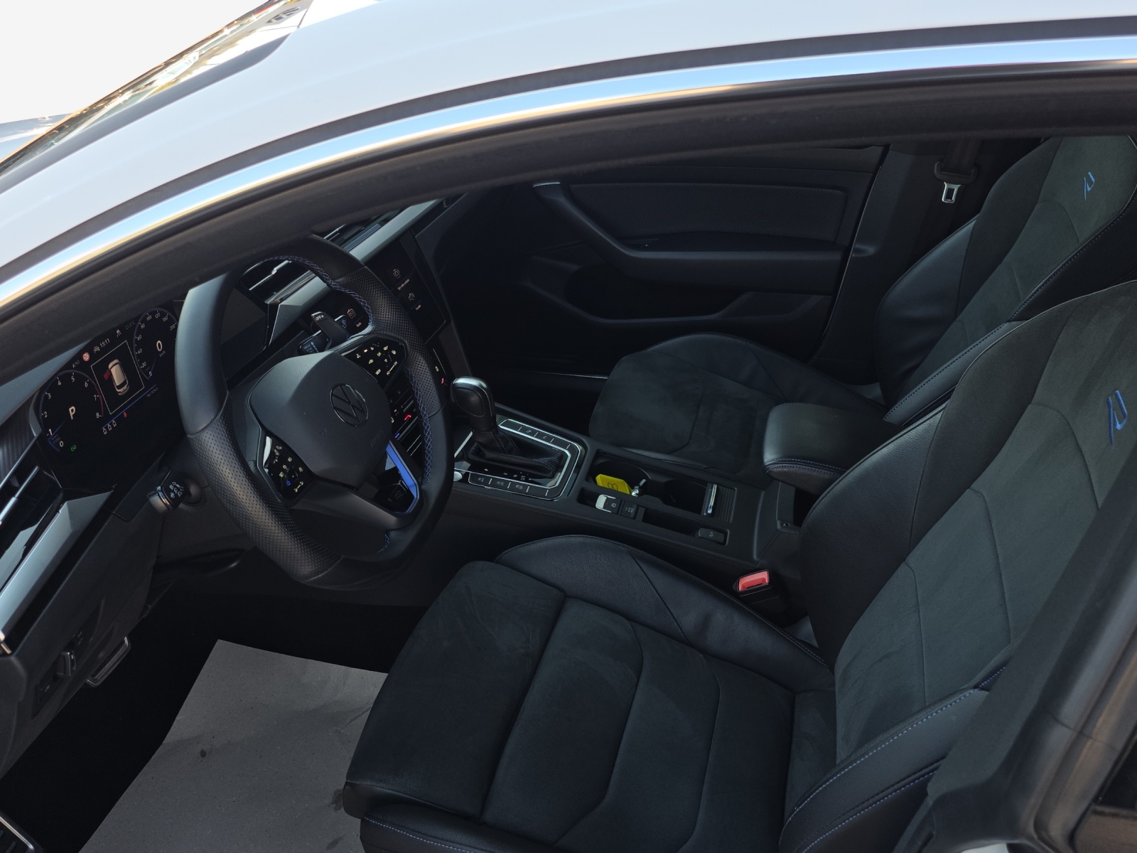 VW Arteon SB 2.0 TSI R 4Motion DSG-image-7