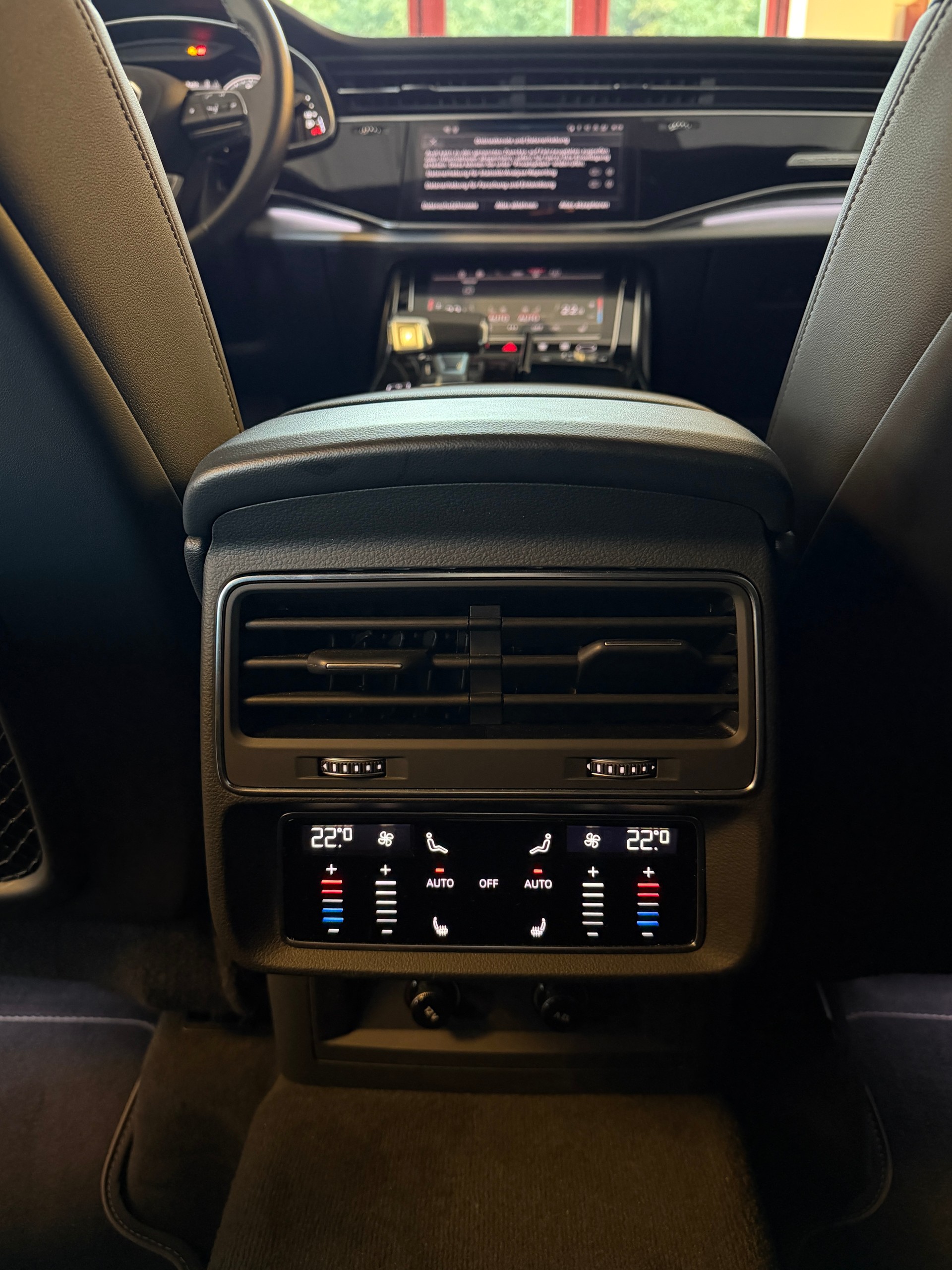 AUDI Q7 45 TDI quattro S Line tiptronic-image-13