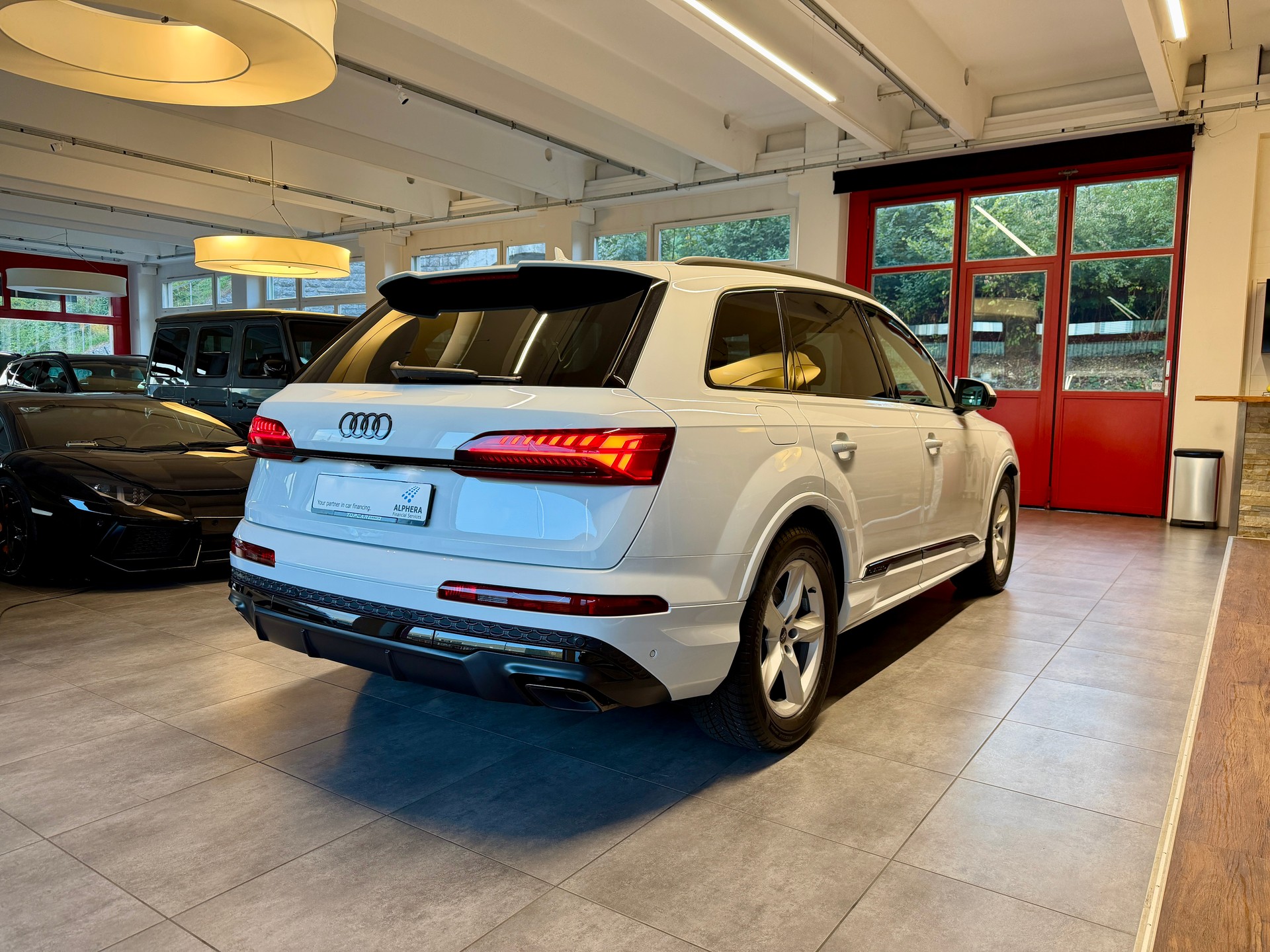 AUDI Q7 45 TDI quattro S Line tiptronic-image-6