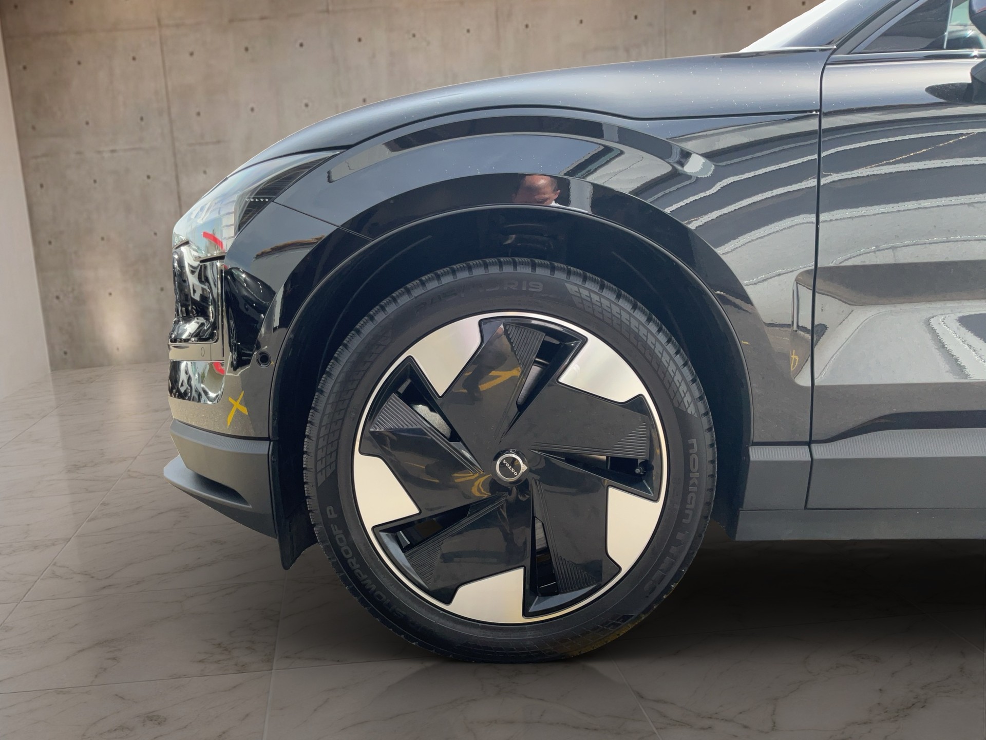 VOLVO EX30 E60 Twin Ultra Performance AWD-image-8