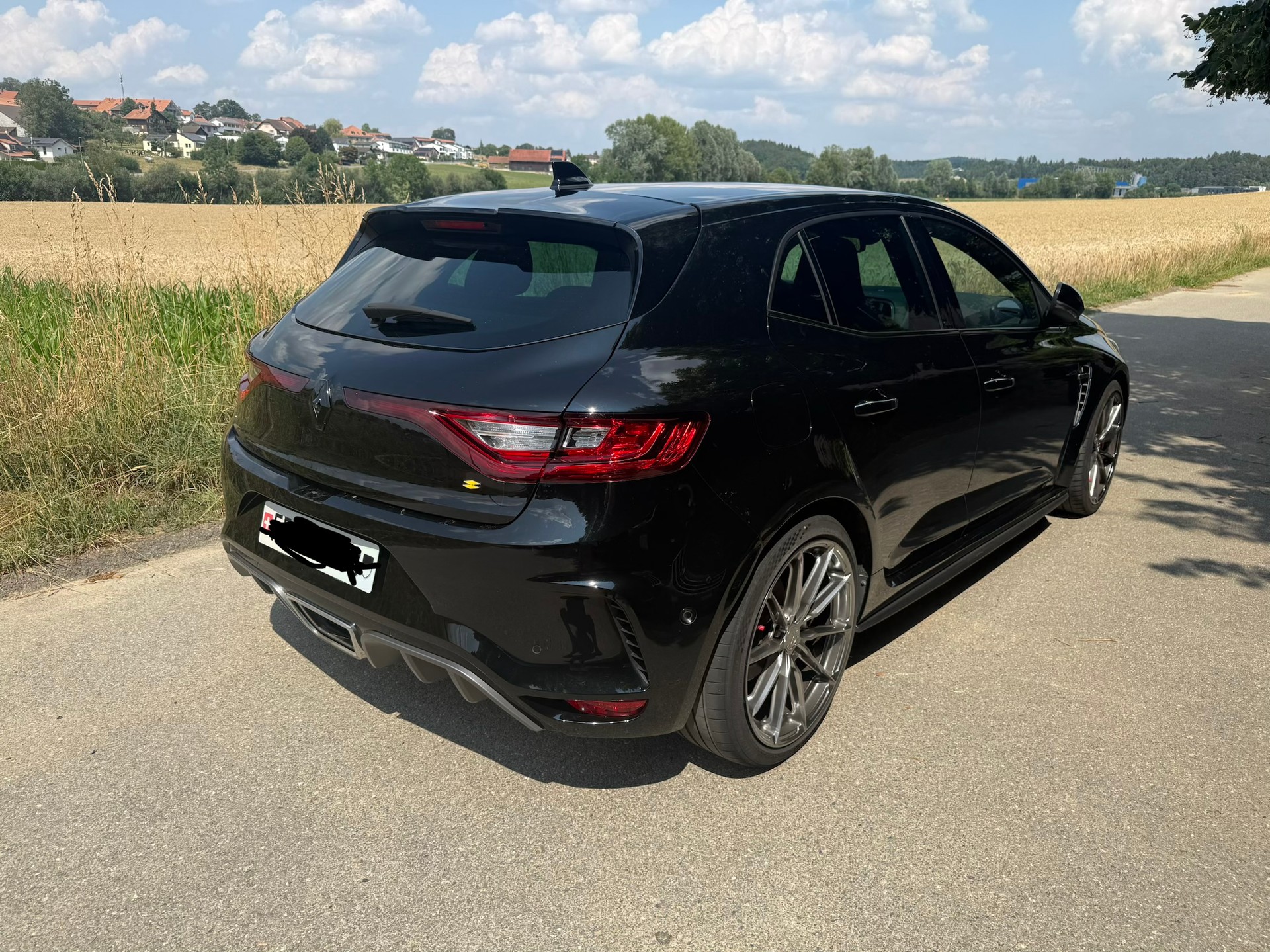 RENAULT Mégane Trophy 300 EDC-image-4