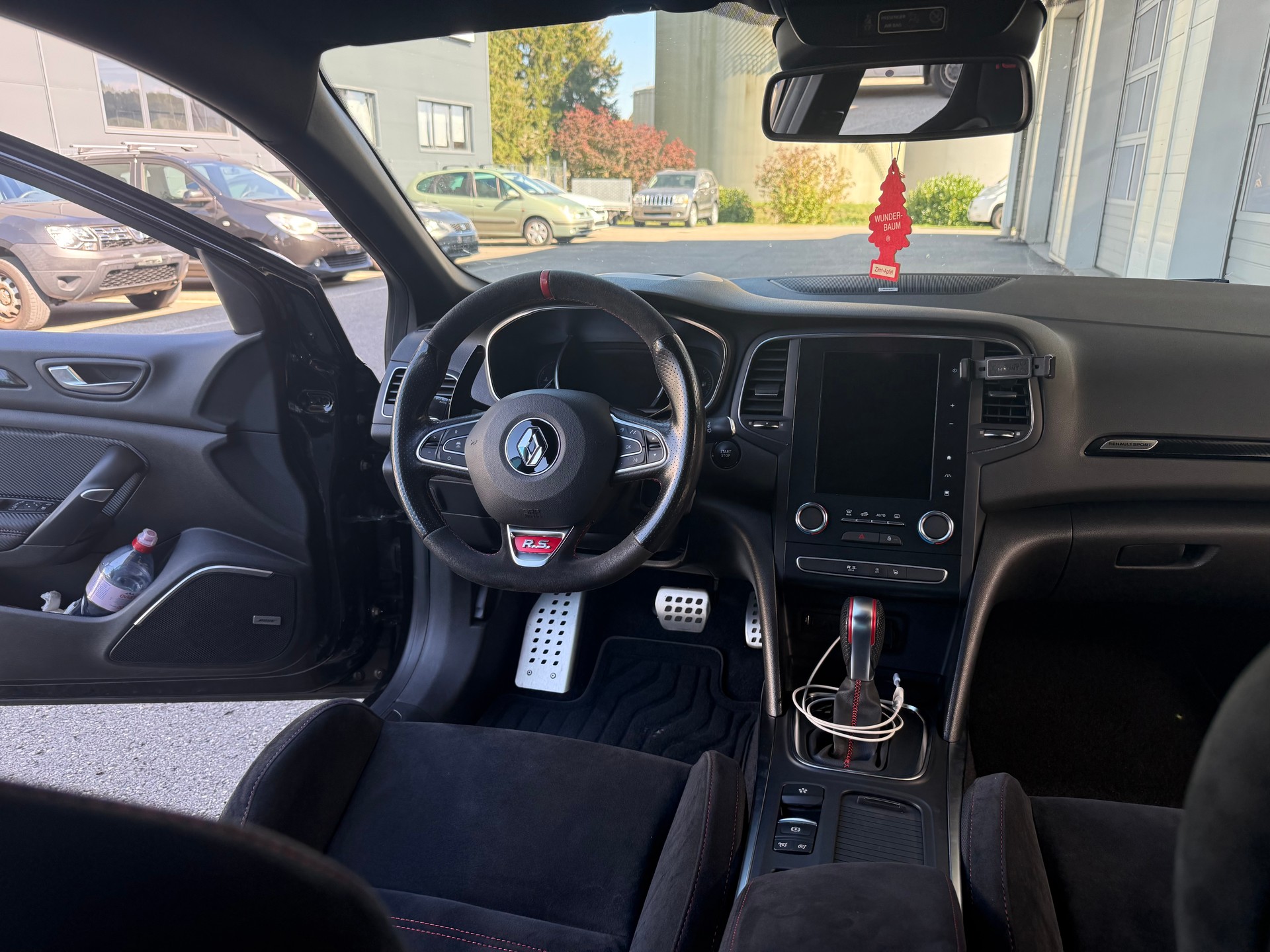 RENAULT Mégane Trophy 300 EDC-image-9