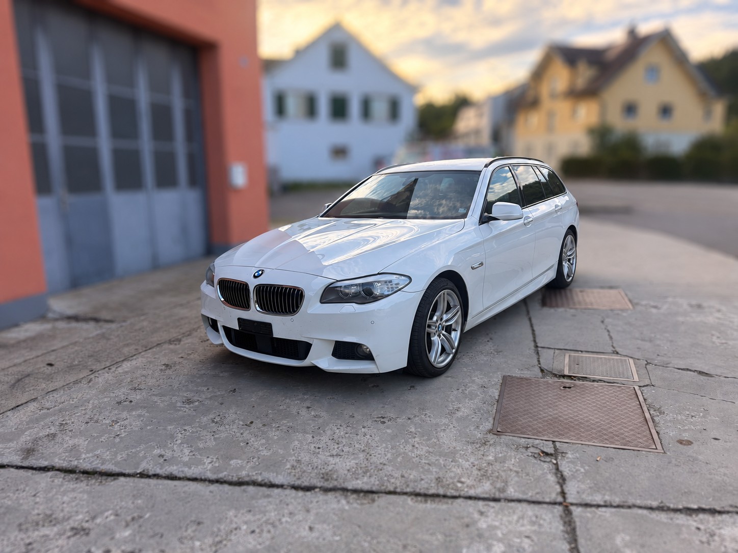 BMW 530d xDrive Touring Steptronic M-Paket-image-0