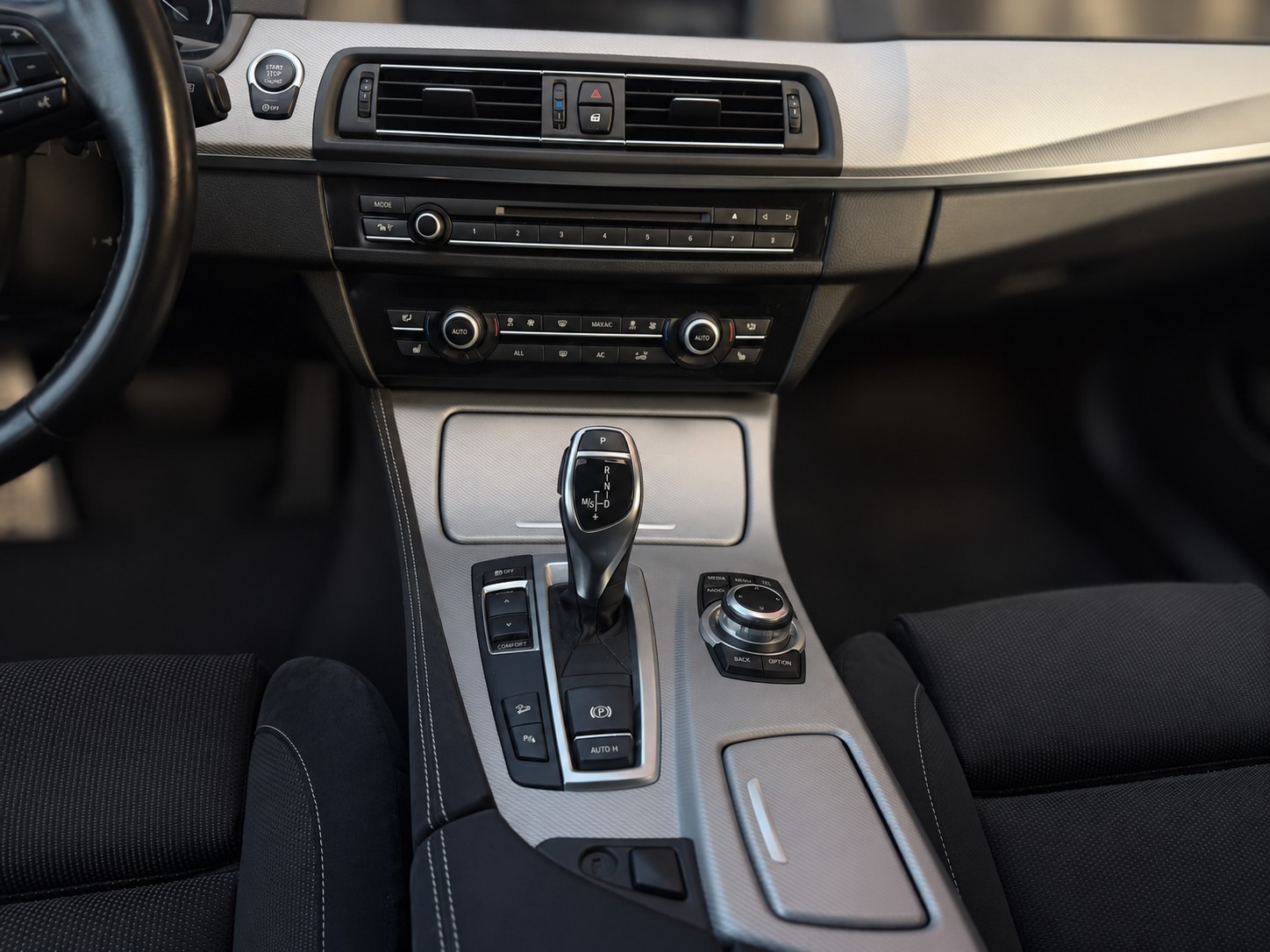 BMW 530d xDrive Touring Steptronic M-Paket-image-8