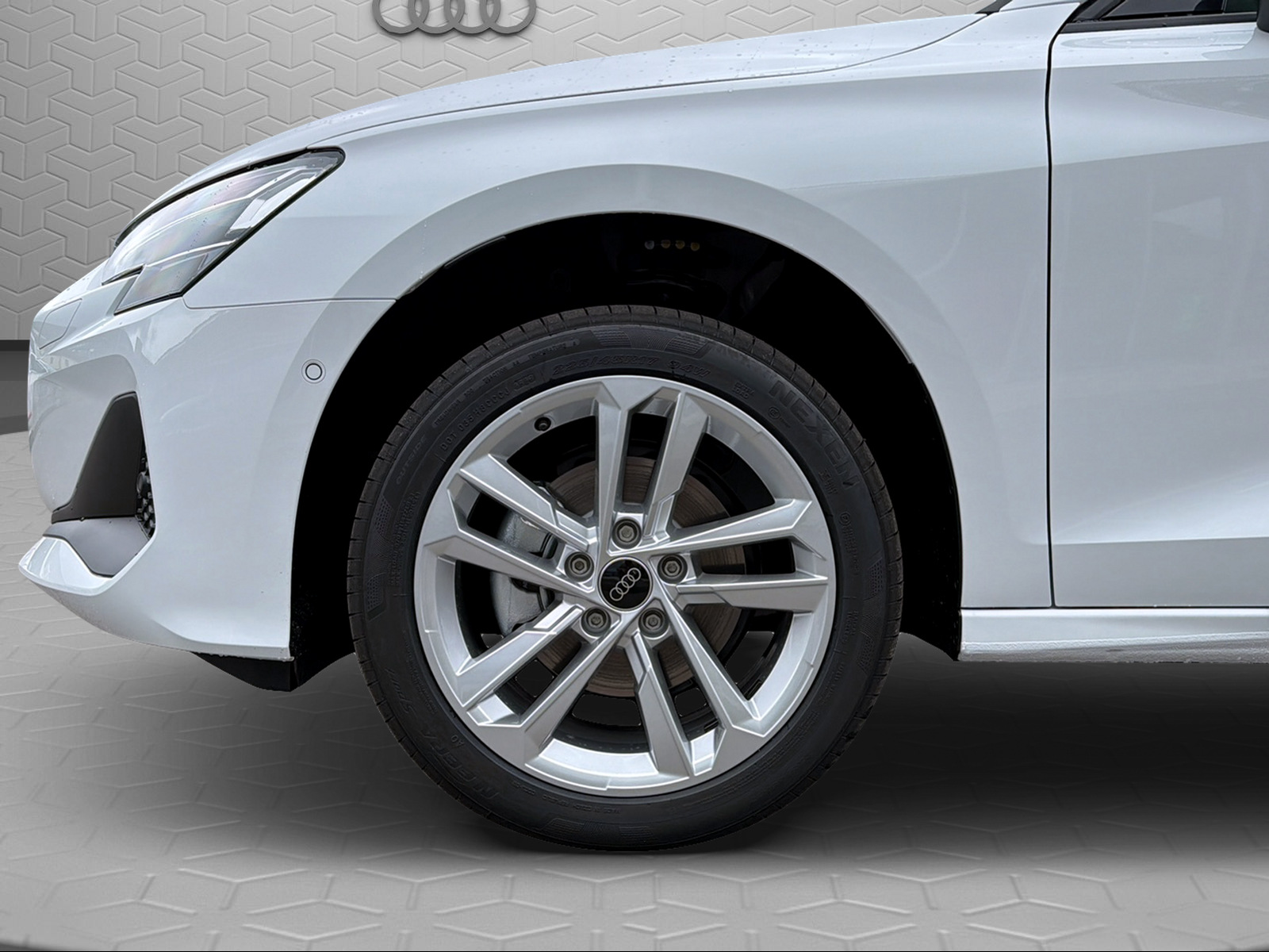 AUDI A3 Sportback TFSI 110 kW Attraction S tronic-image-5