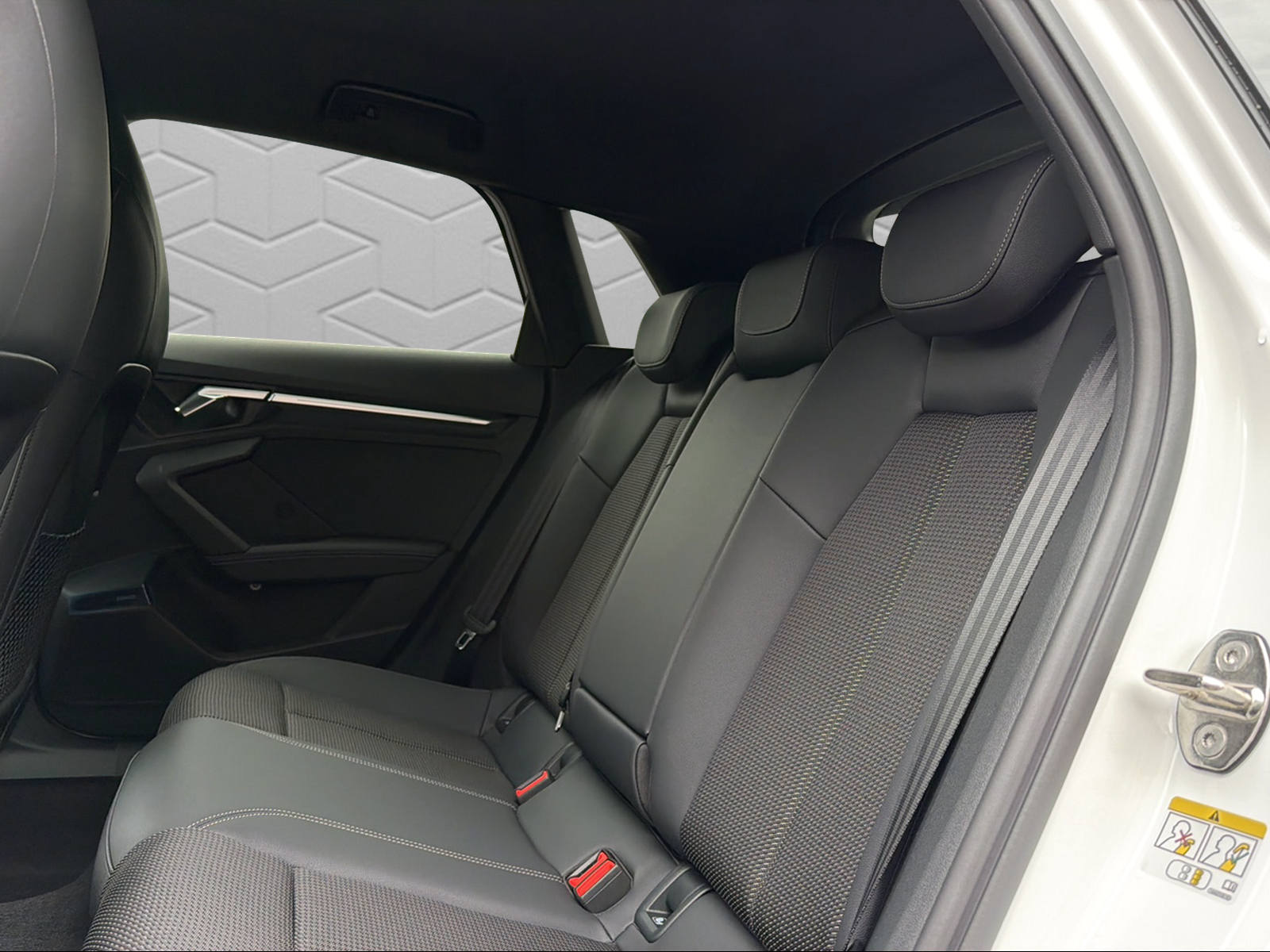 AUDI A3 Sportback TFSI 110 kW Attraction S tronic-image-12