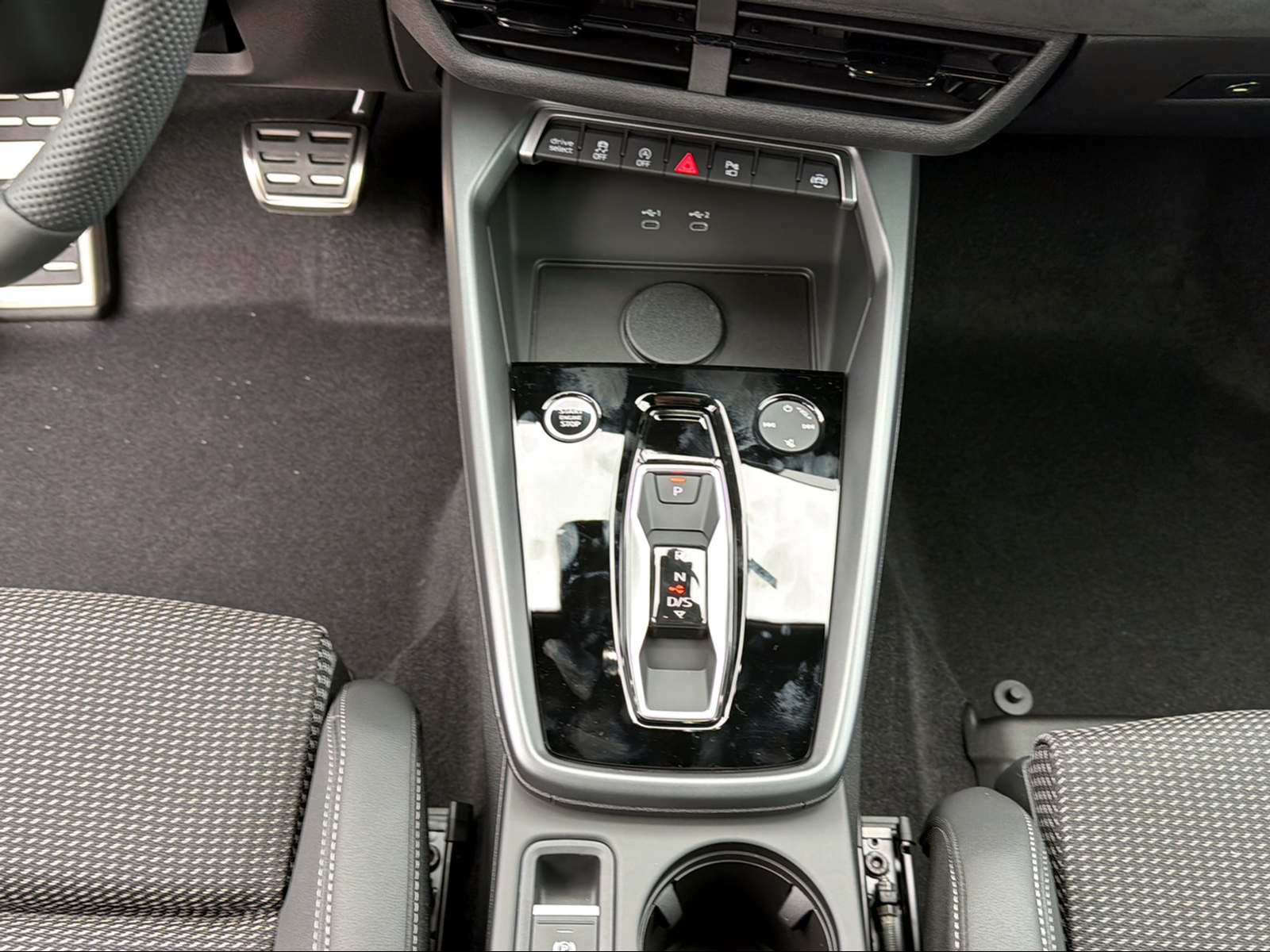 AUDI A3 Sportback TFSI 110 kW Attraction S tronic-image-11