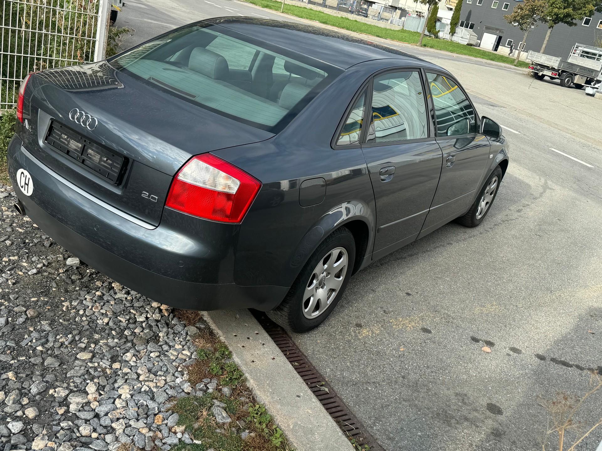 AUDI A4 2.0-image-6
