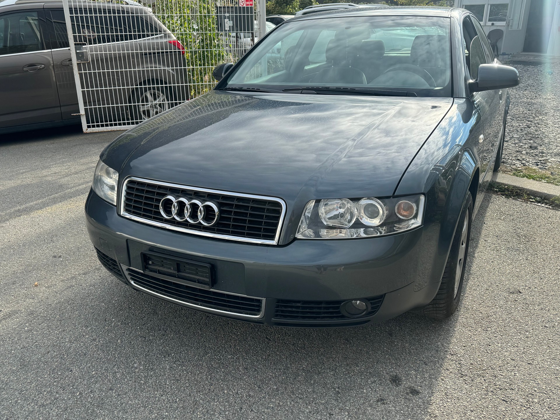 AUDI A4 2.0-image-1