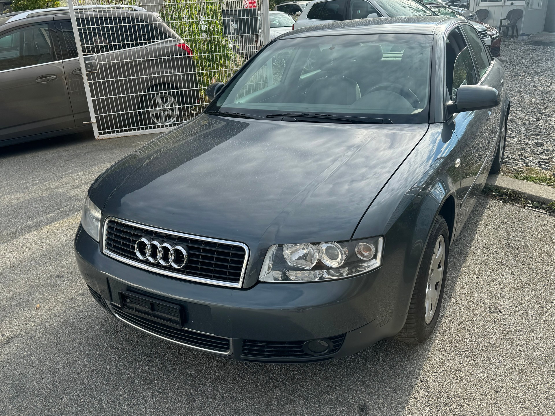 AUDI A4 2.0-image-2
