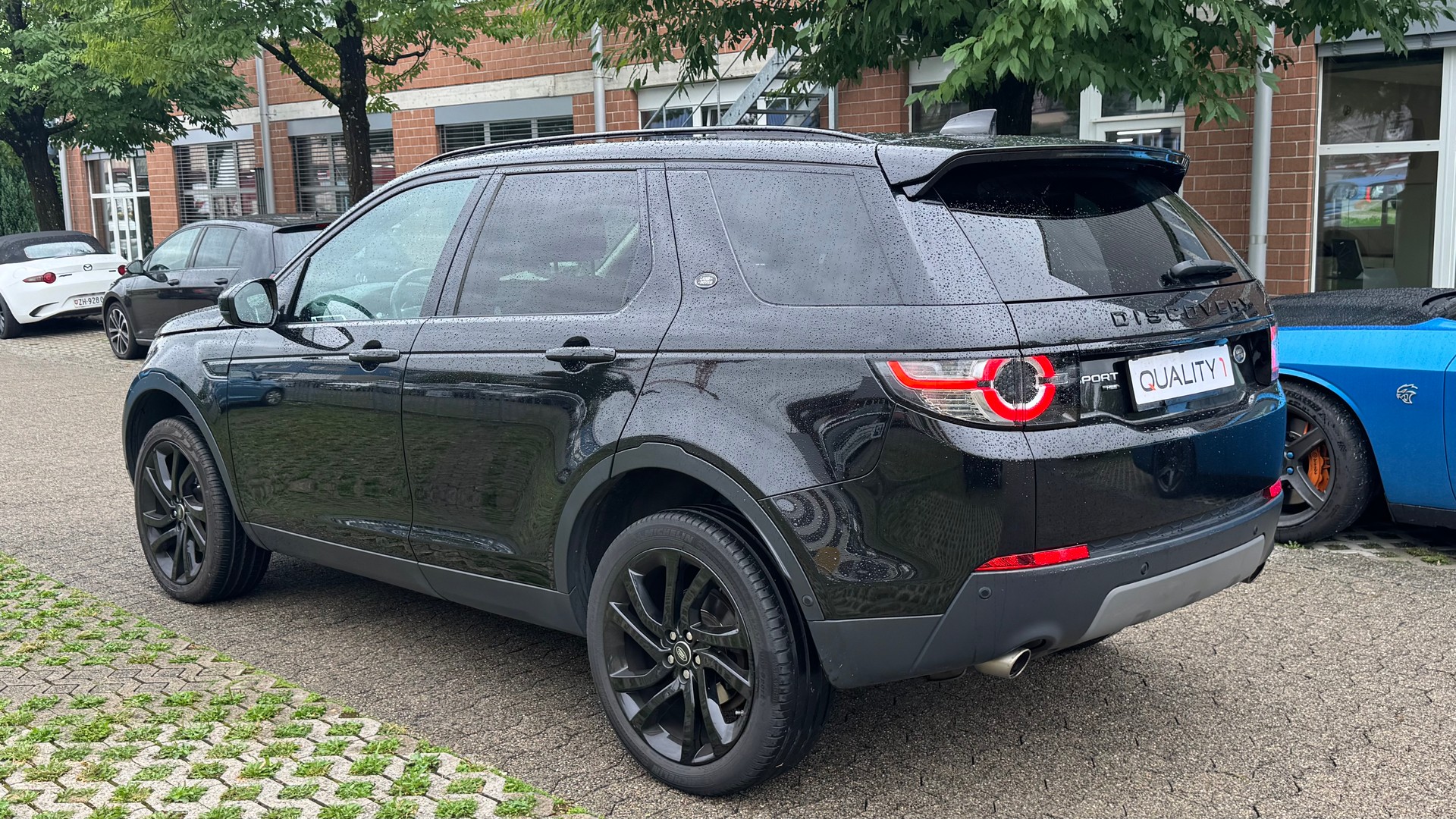 LAND ROVER Discovery Sport 2.0 TD4 HSE Luxury AT9-image-4