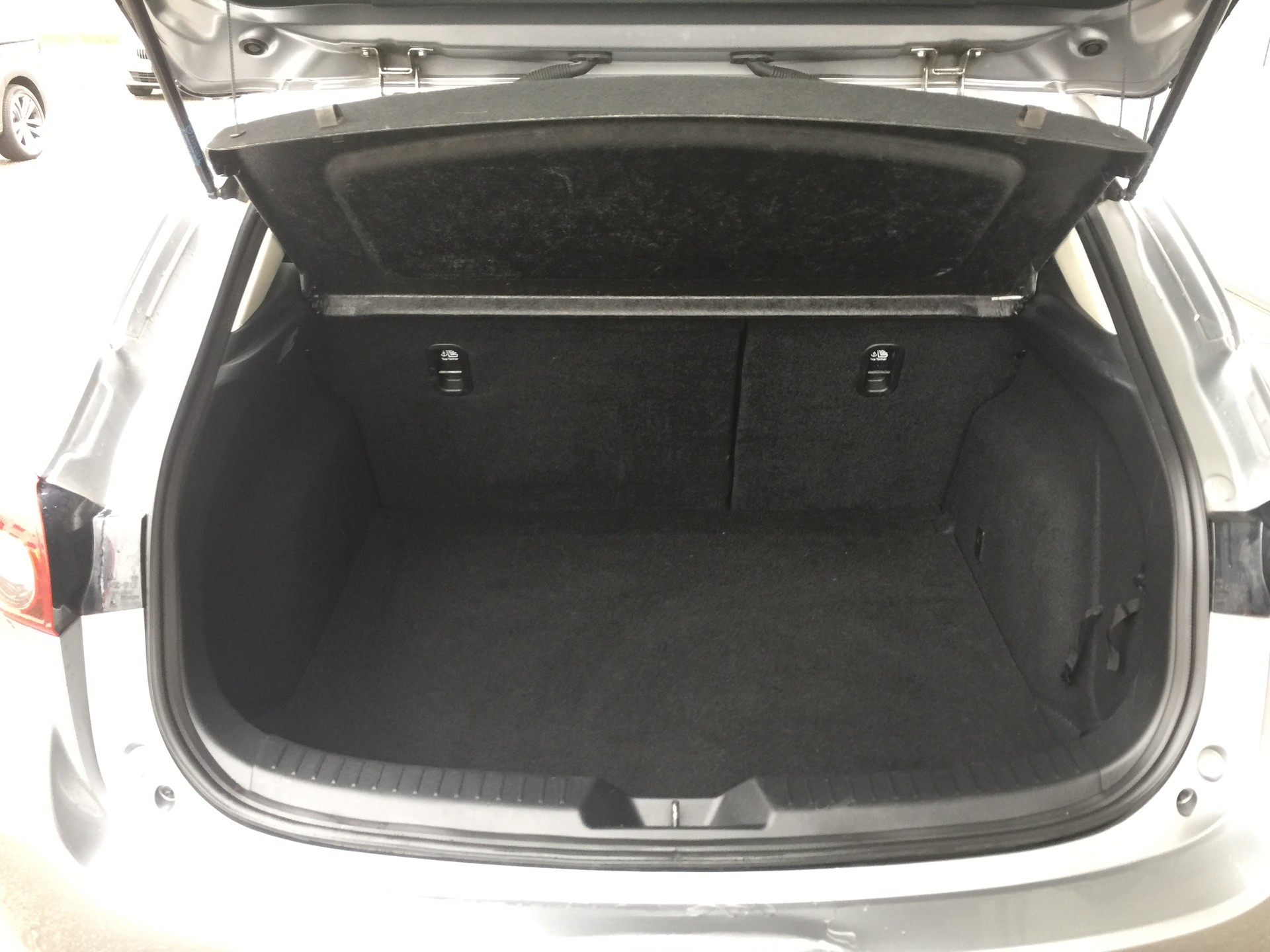 MAZDA 3 2.0 16V Ambition Plus Activematic-image-6
