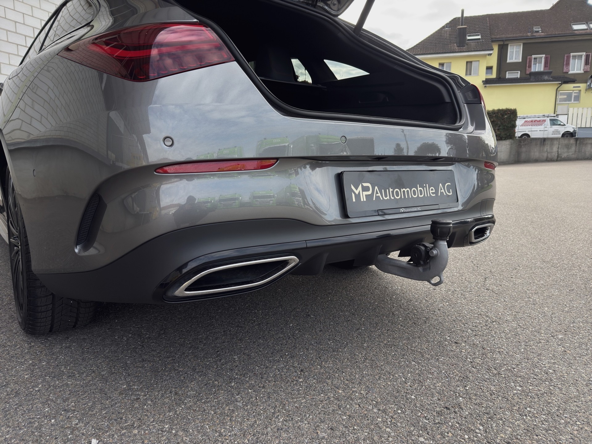 MERCEDES-BENZ CLA 250 e EQ Star AMG Line Shooting Brake-image-6