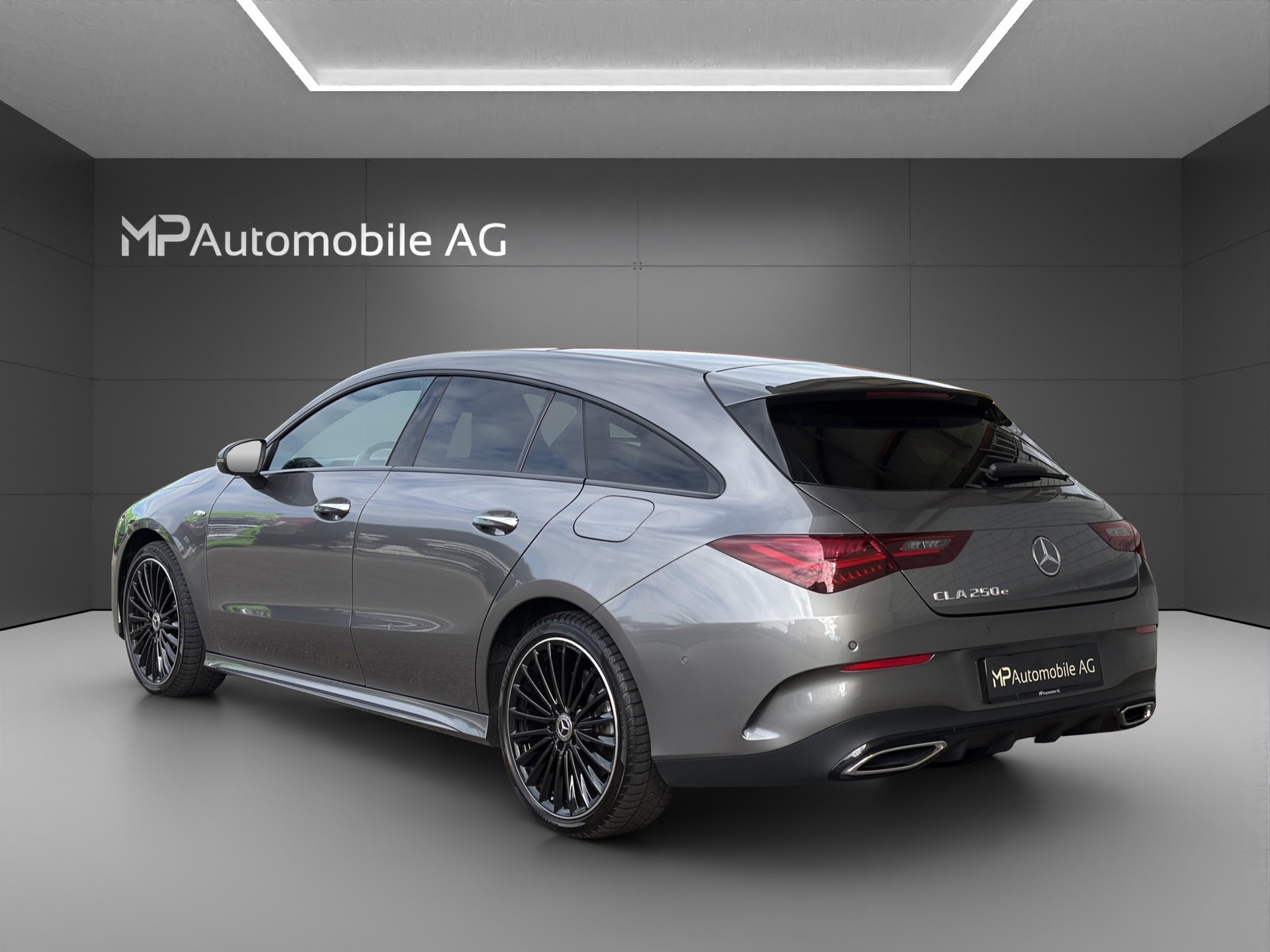MERCEDES-BENZ CLA 250 e EQ Star AMG Line Shooting Brake-image-5