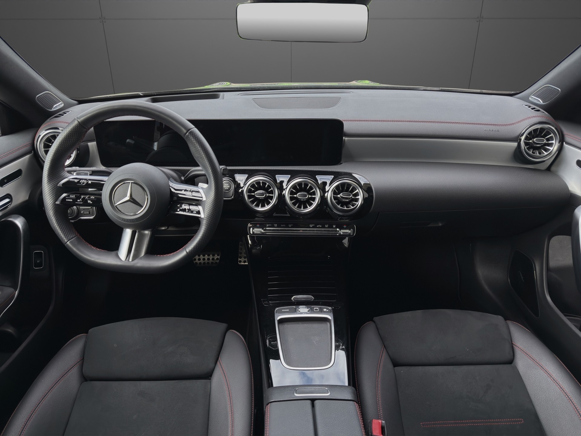 MERCEDES-BENZ CLA 250 e EQ Star AMG Line Shooting Brake-image-14