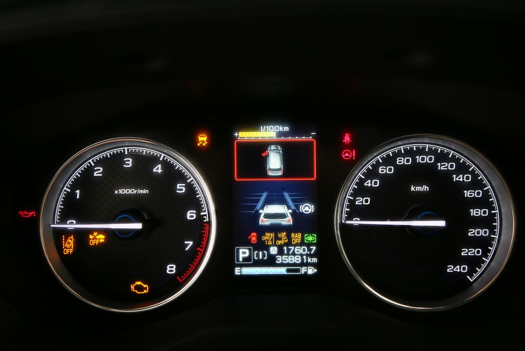 SUBARU Forester Station 2.0i e-Boxer Luxury-image-11