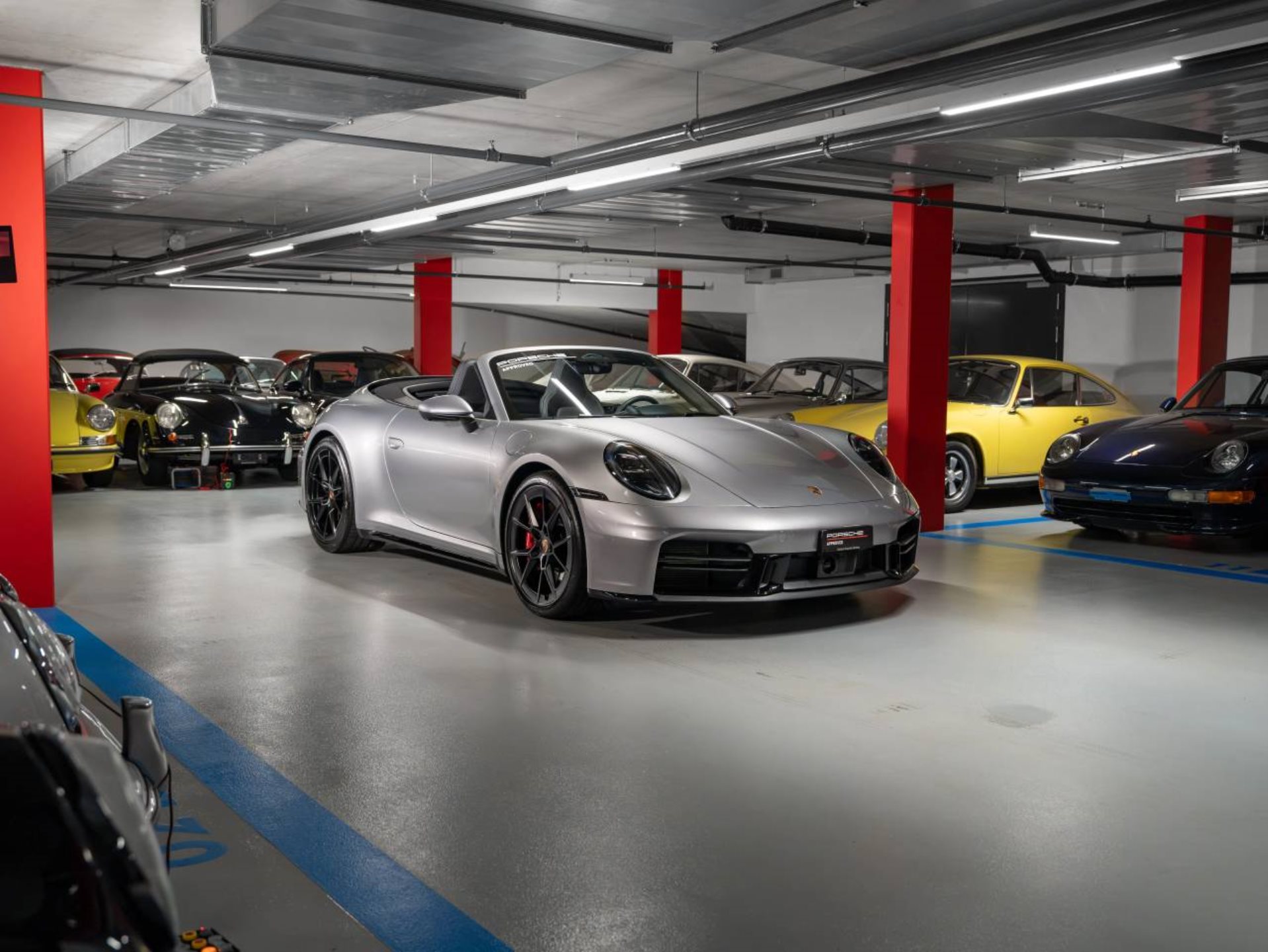 PORSCHE 911 Carrera 4S Cabriolet-image-2