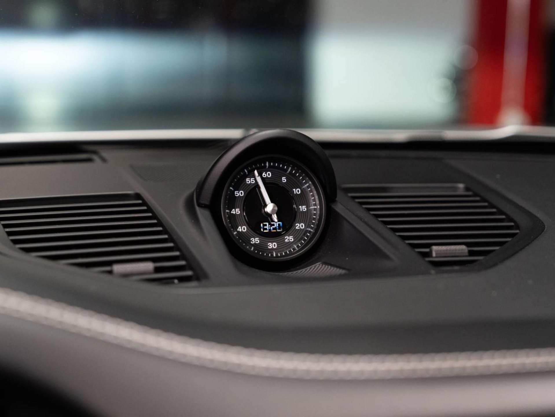 PORSCHE 911 Carrera 4S Cabriolet-image-11