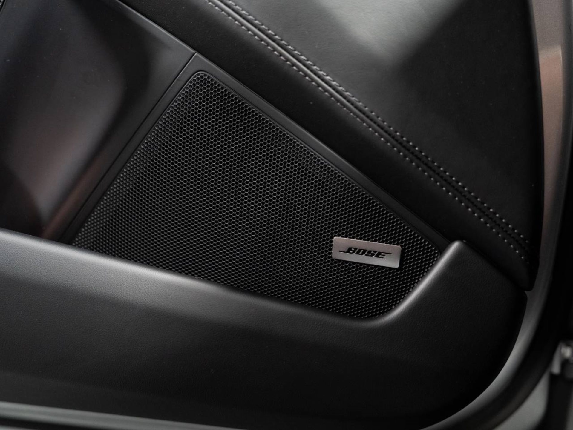 PORSCHE 911 Carrera 4S Cabriolet-image-21