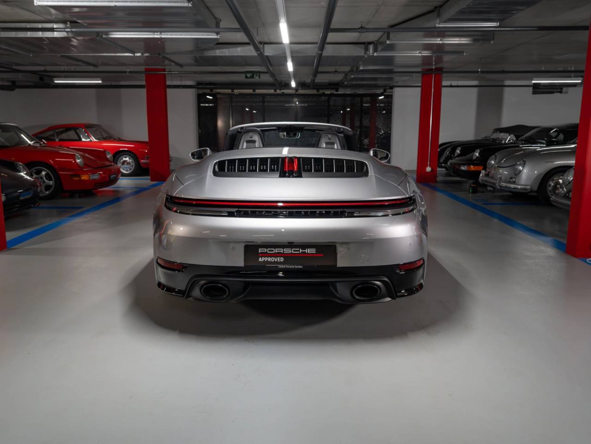 PORSCHE 911 Carrera 4S Cabriolet-image-8