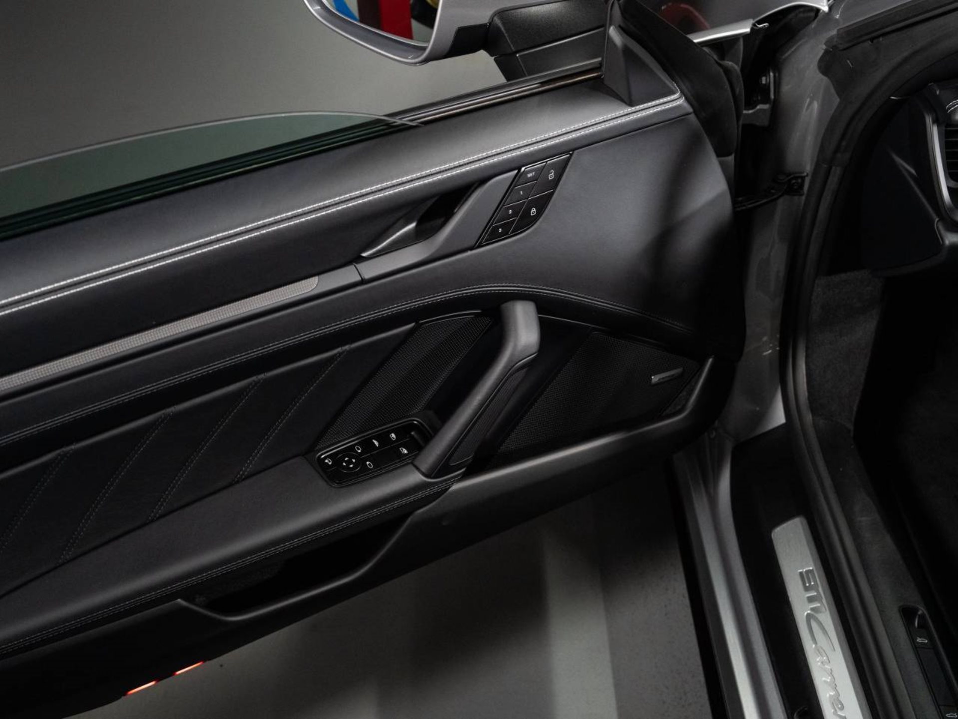 PORSCHE 911 Carrera 4S Cabriolet-image-19