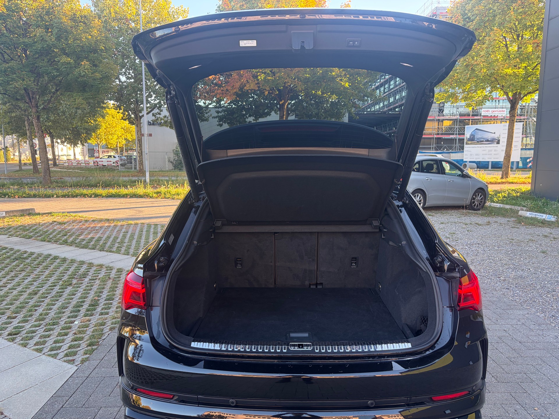 AUDI RS Q3 Sportback quattro S tronic-image-13