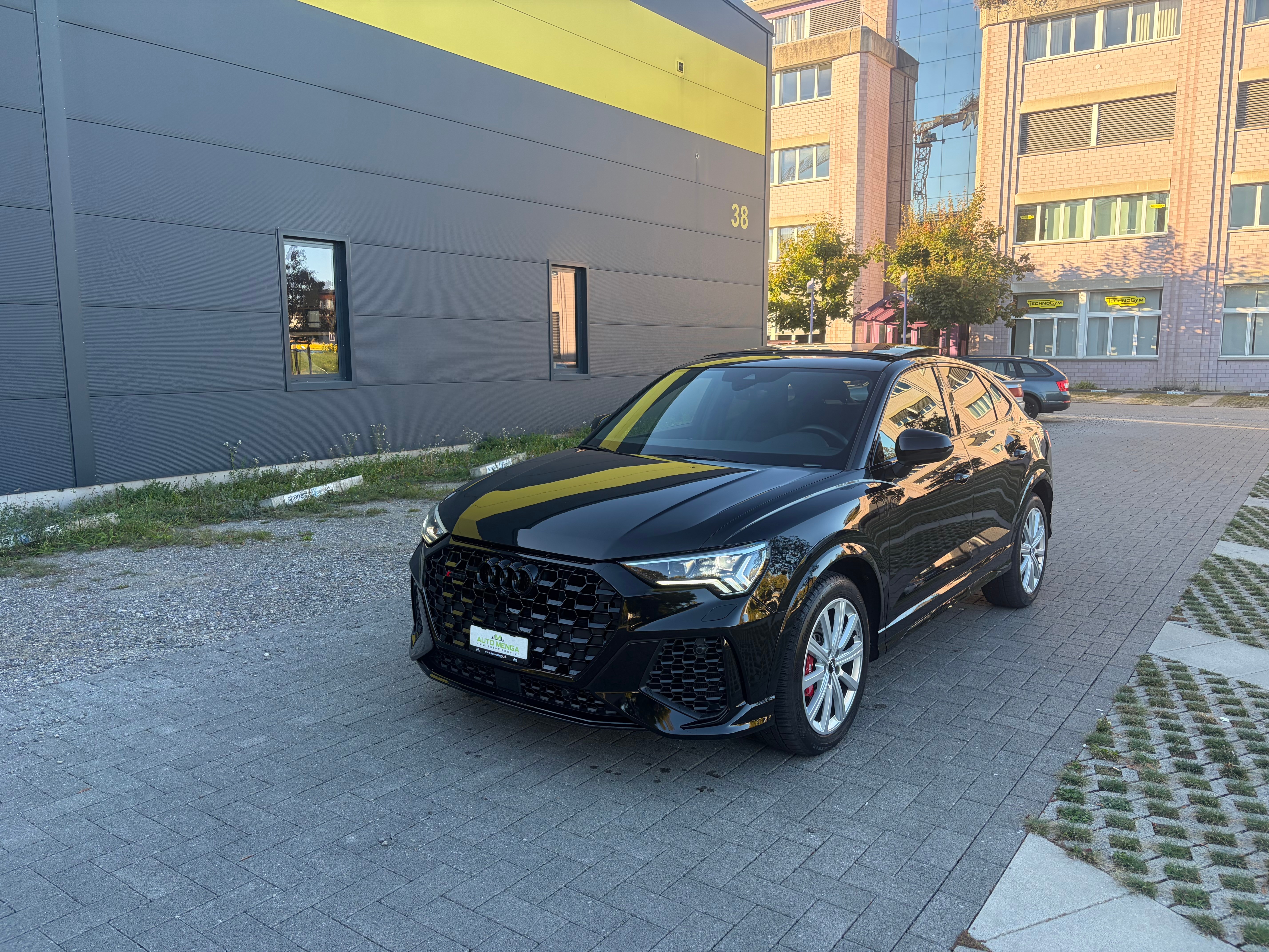 Car photo