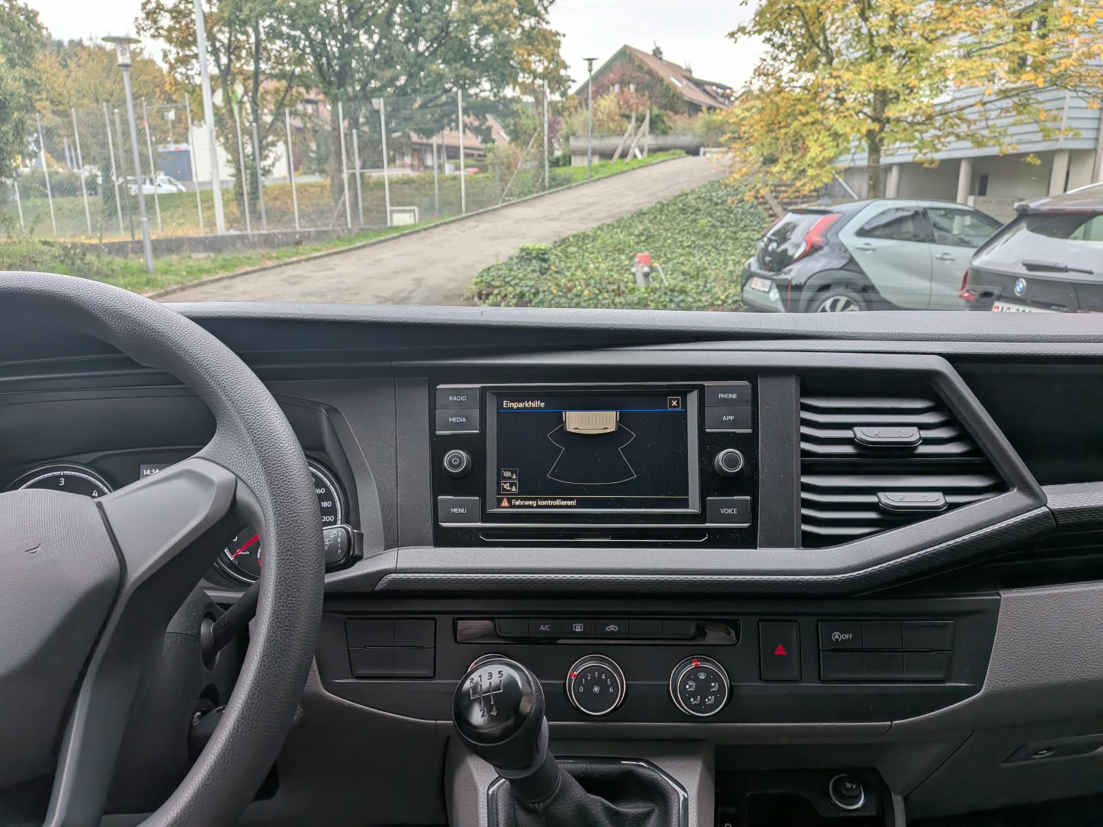 VW Caravelle 2.0 TDI (9 Plätze)-image-2
