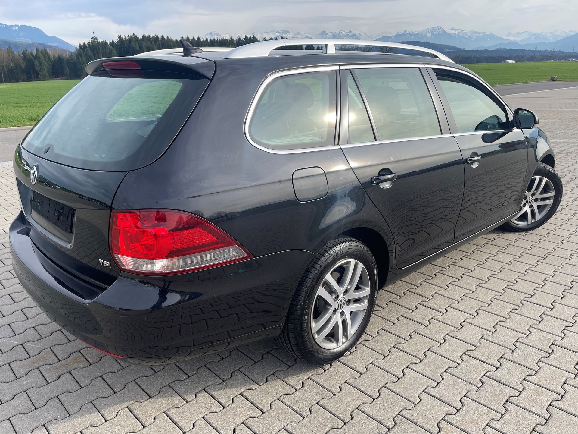 VW Golf Variant 1.4 TSI Comfortline DSG-image-2