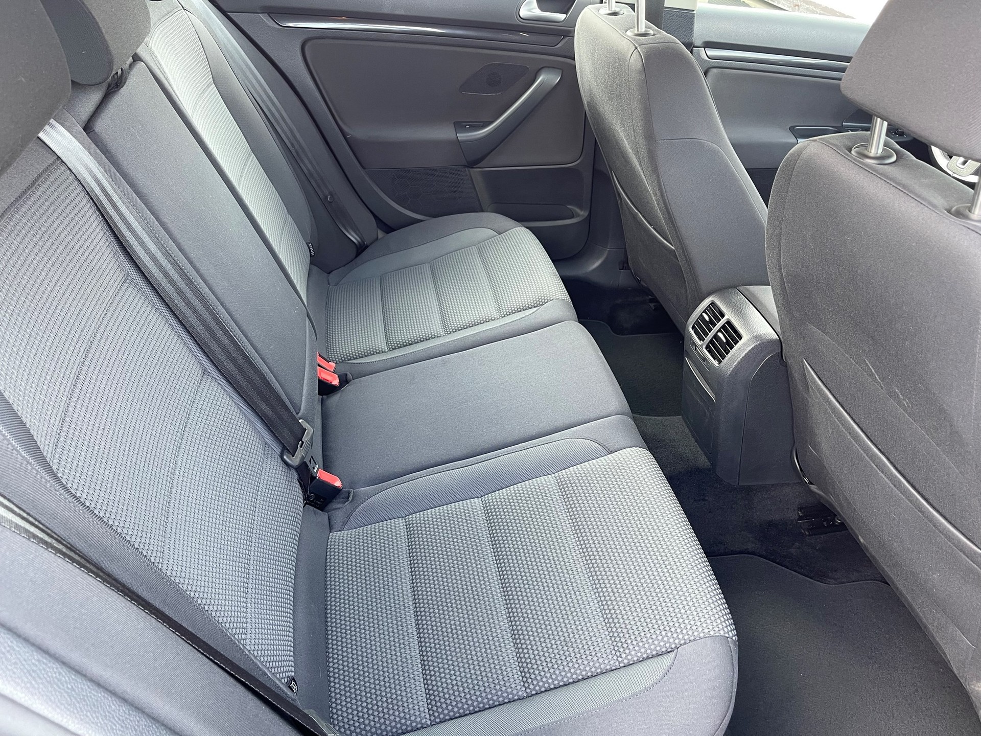 VW Golf Variant 1.4 TSI Comfortline DSG-image-9