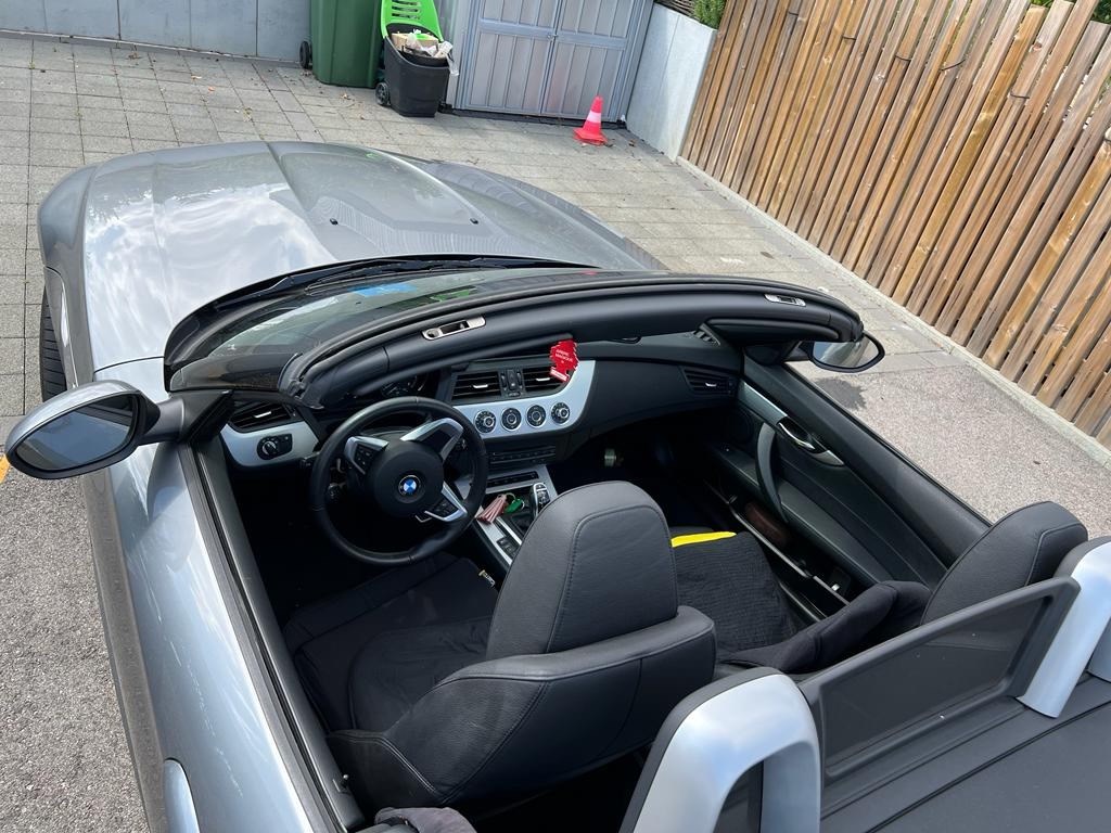 BMW Z4 sDrive28i-image-3