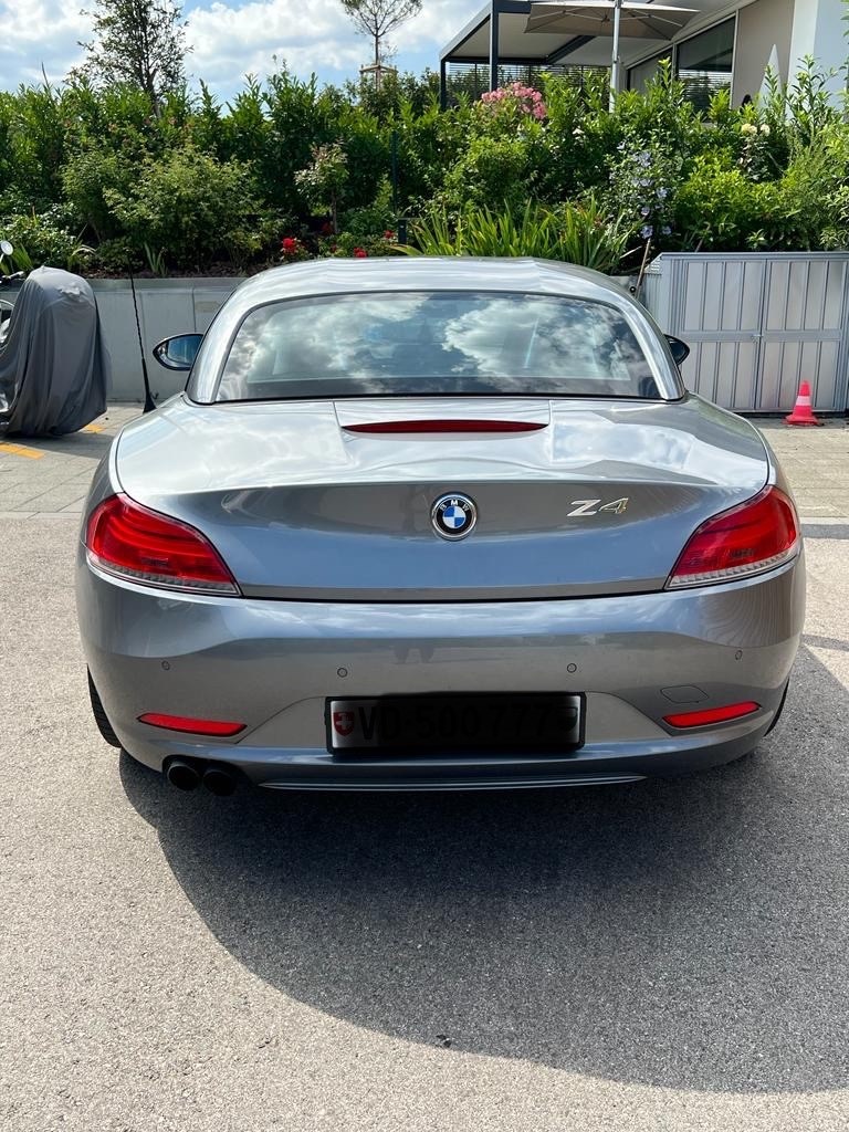 BMW Z4 sDrive28i-image-4