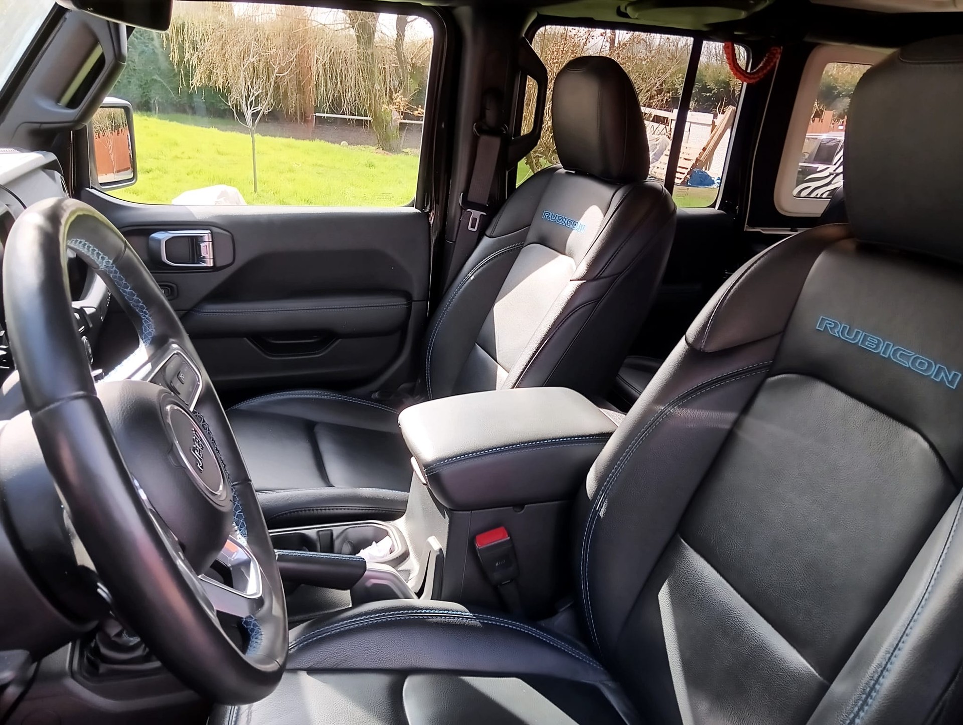JEEP Wrangler Unlimited Rubicon Soft Top-image-3
