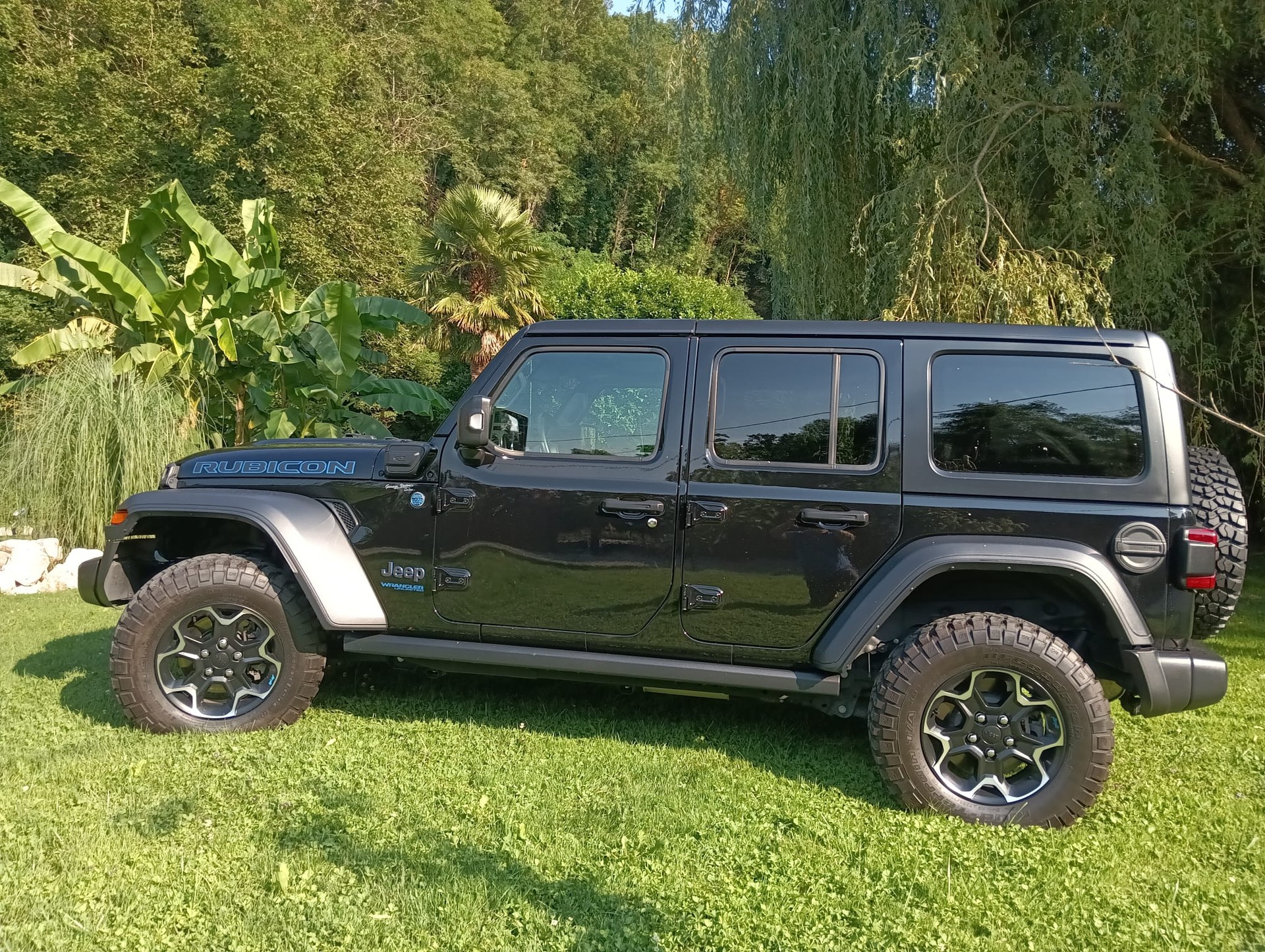 JEEP Wrangler Unlimited Rubicon Soft Top-image-2