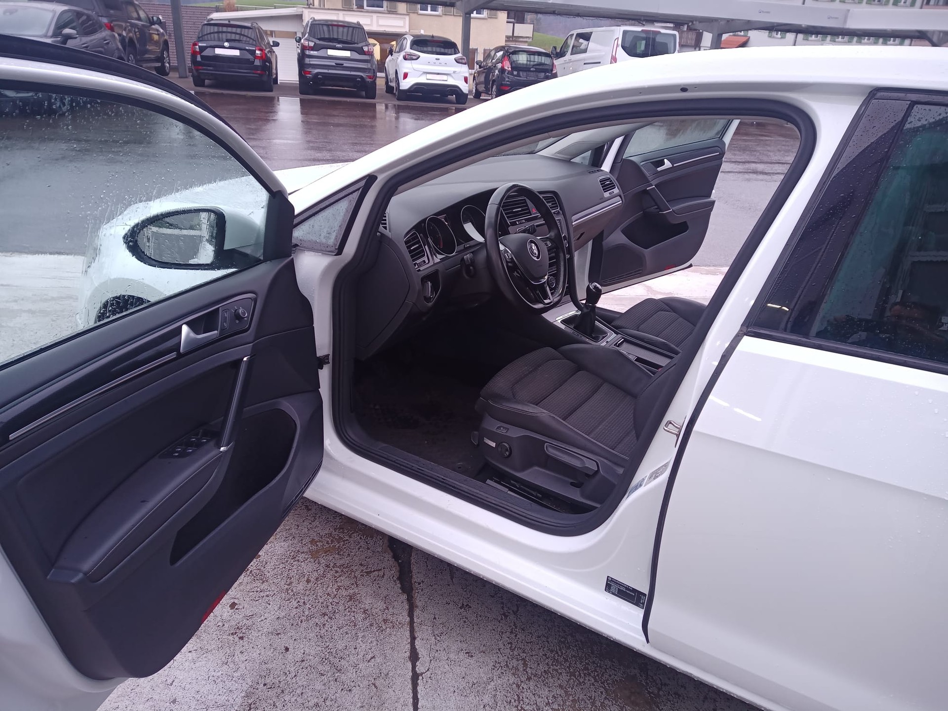VW Golf VII 2.0 TDI Highline 4m-image-4