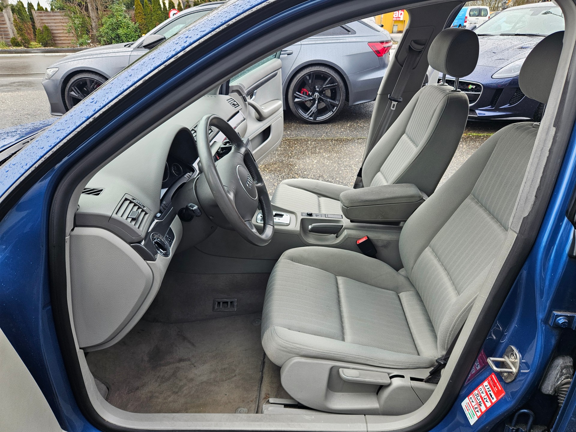 AUDI A4 Avant 3.0 V6-image-11