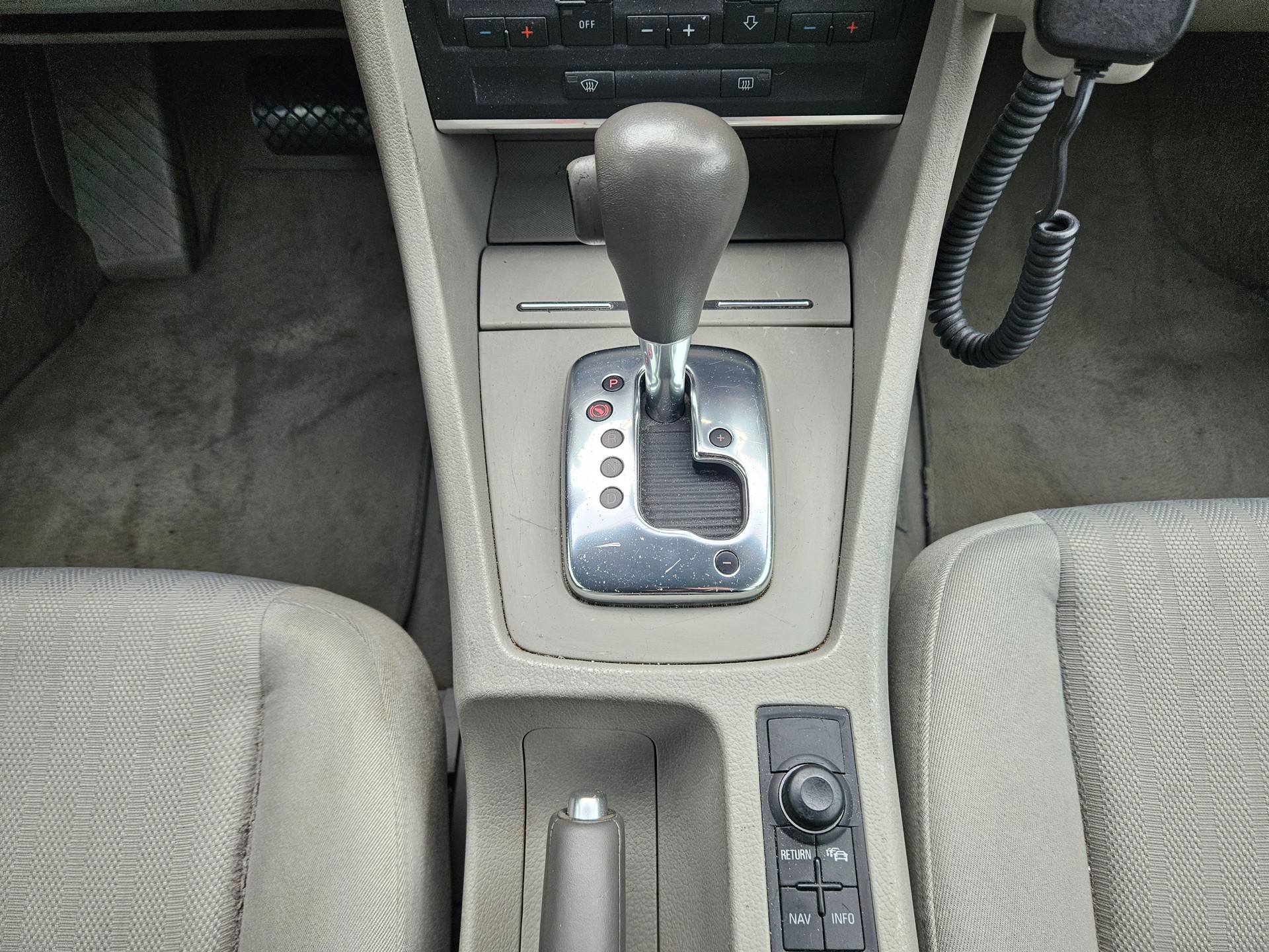 AUDI A4 Avant 3.0 V6-image-20